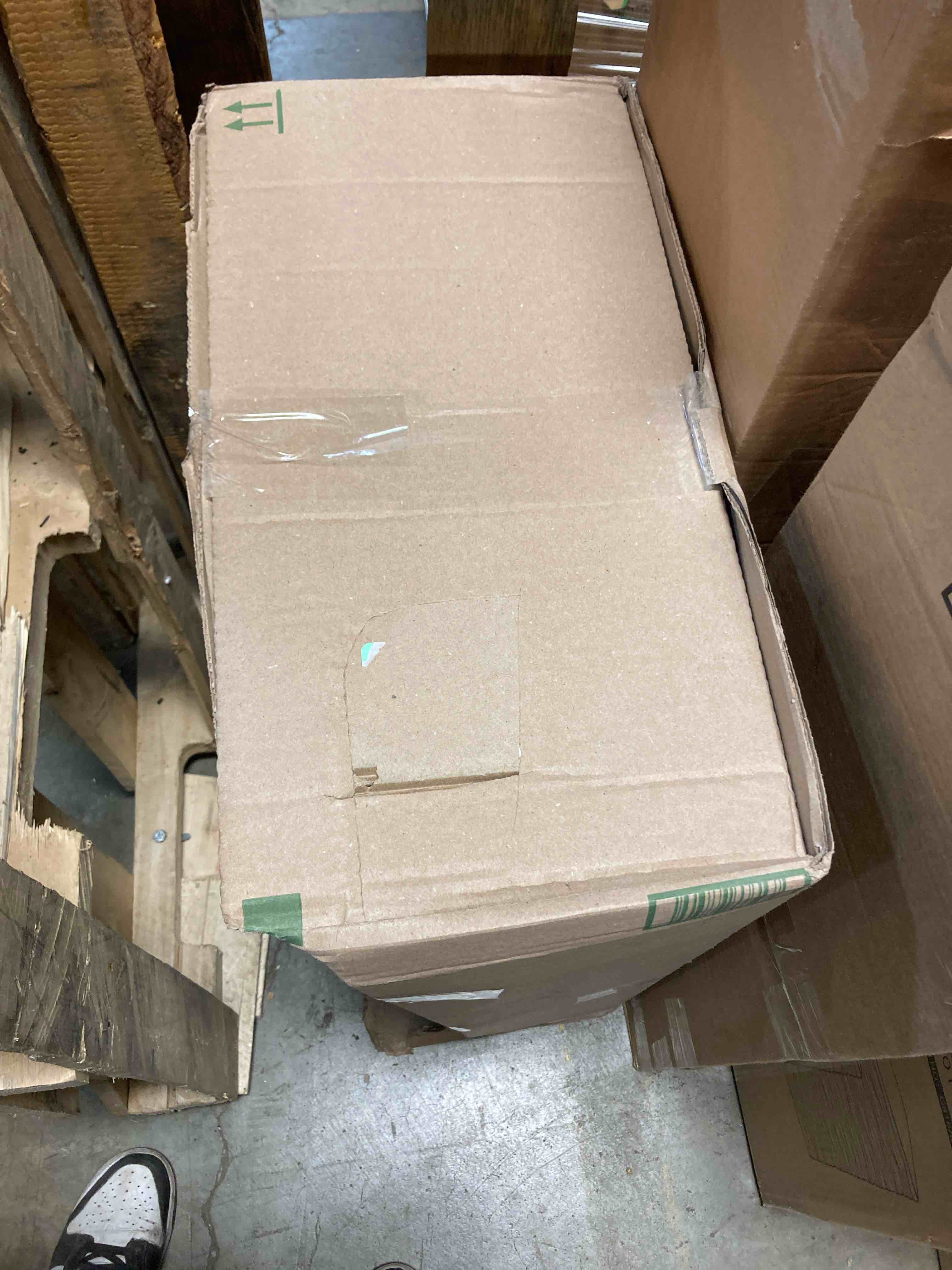 https://s3.amazonaws.com/lotting-images-prod/phillipi/PNK0412383_1742311782396.jpeg