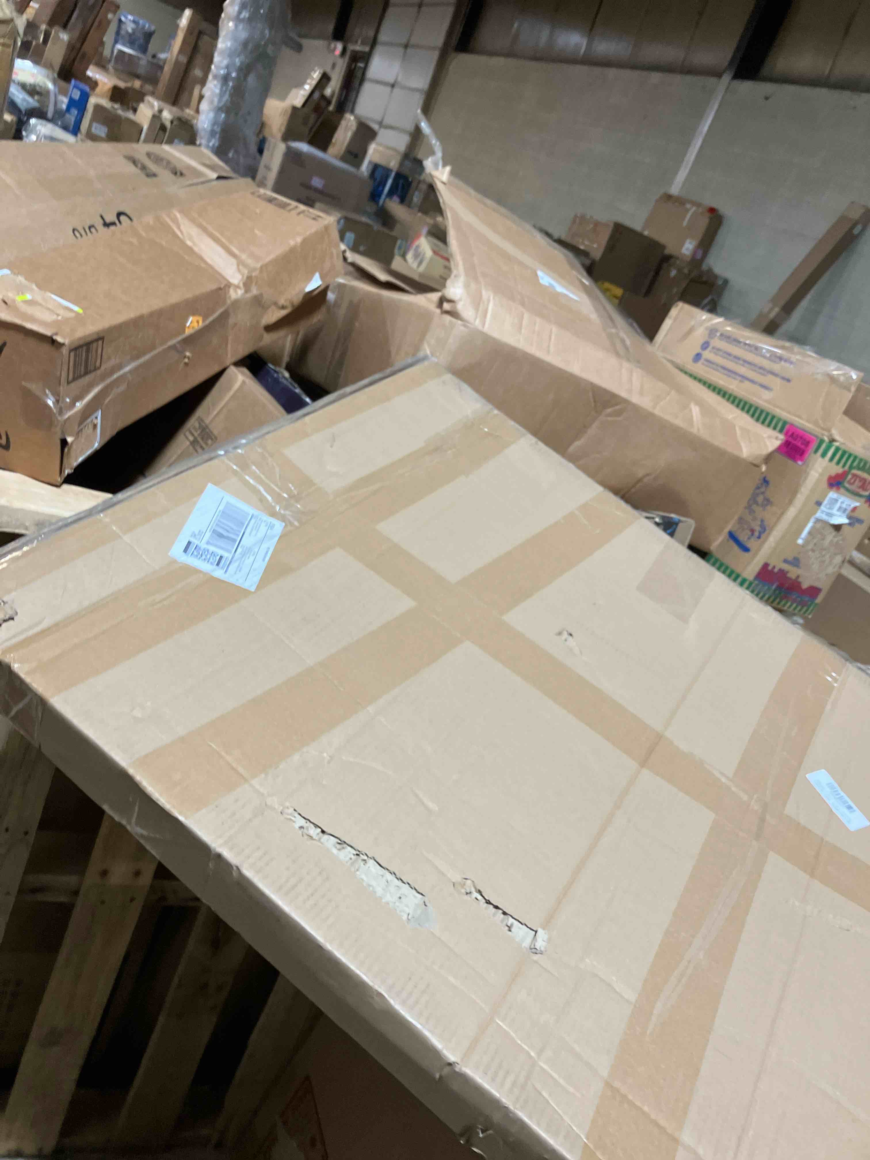 https://s3.amazonaws.com/lotting-images-prod/phillipi/PNK0413089_1740010415068.jpeg