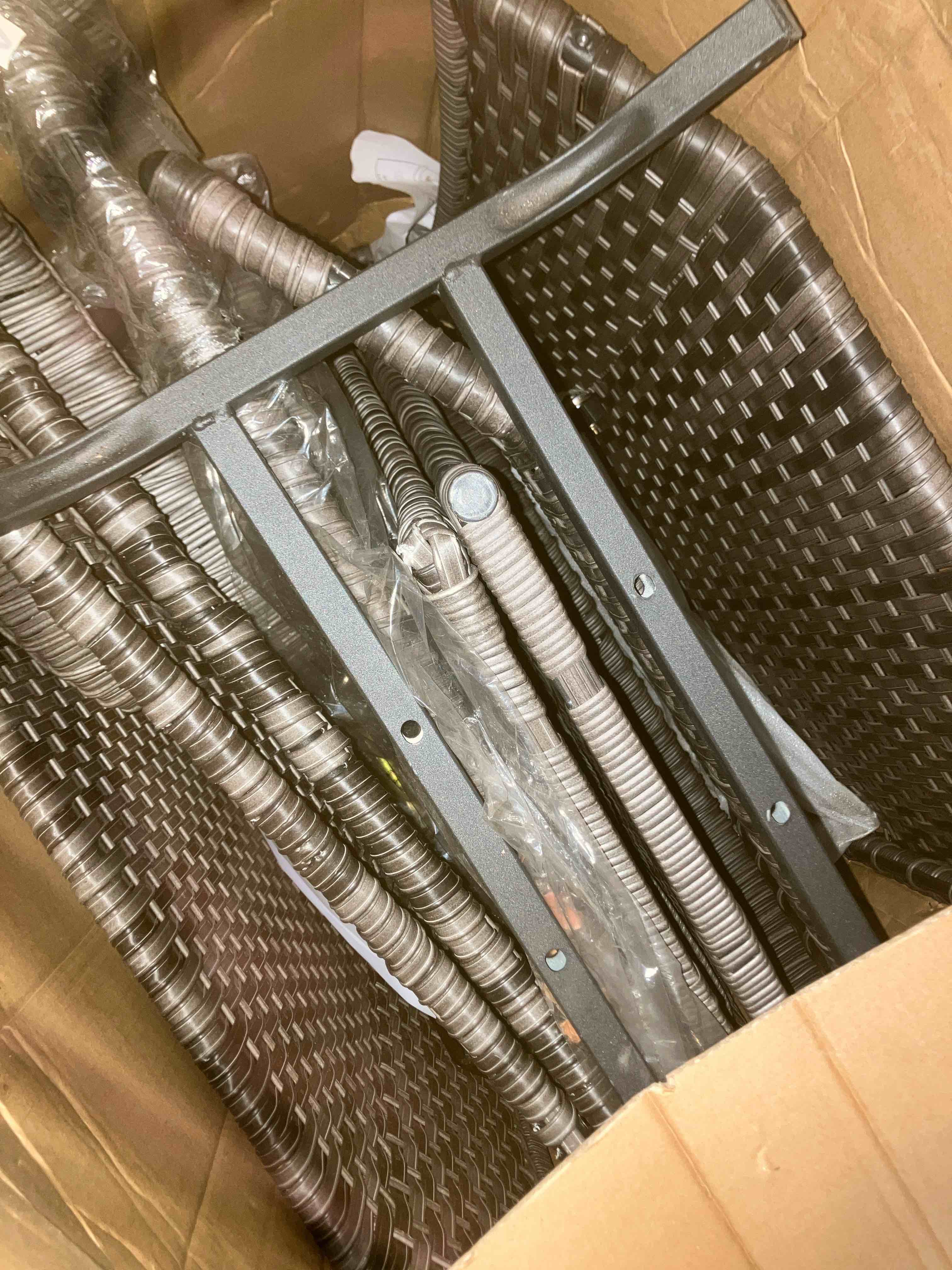 https://s3.amazonaws.com/lotting-images-prod/phillipi/PNK0414024_1738608738071.jpeg