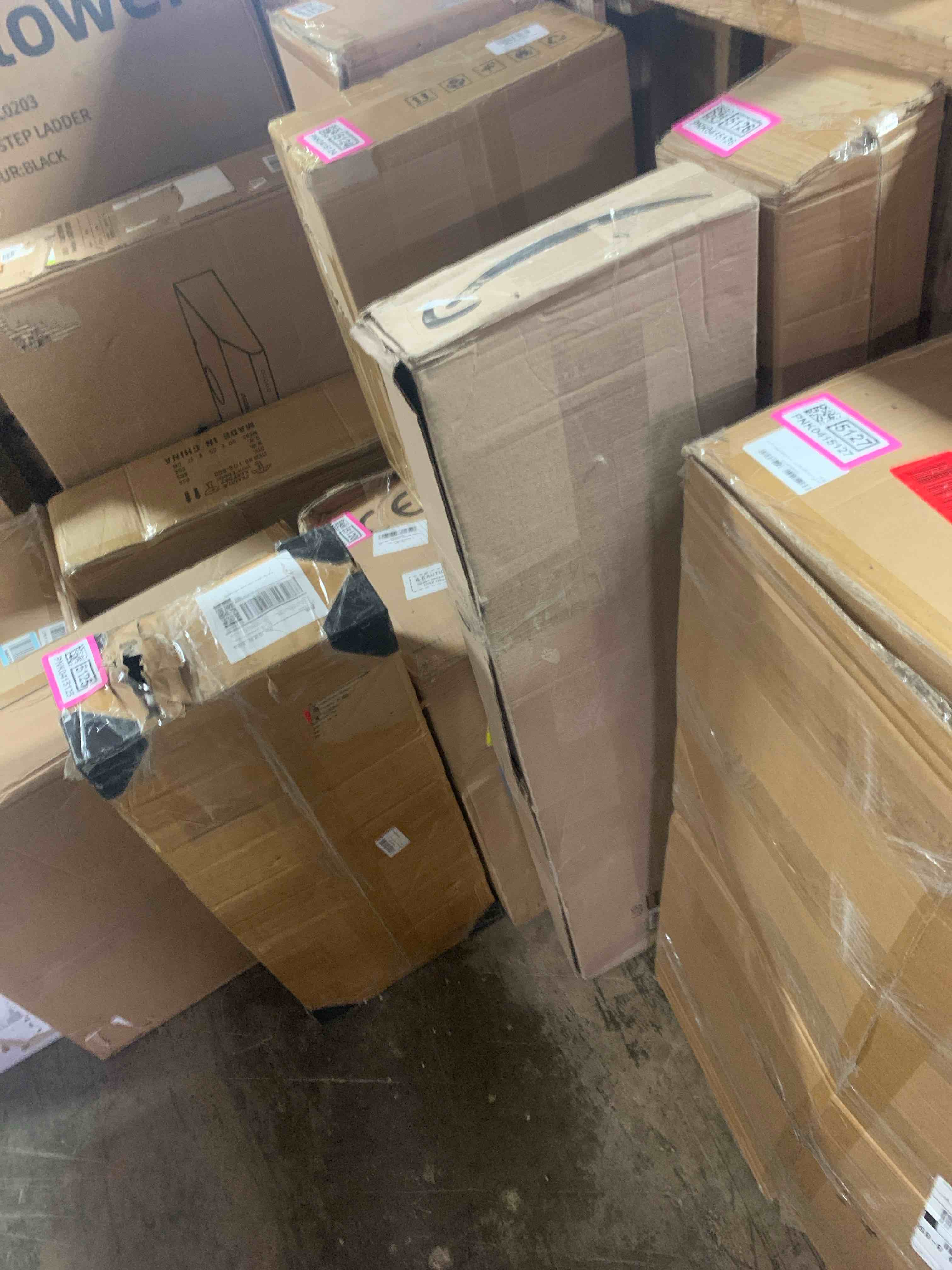 https://s3.amazonaws.com/lotting-images-prod/phillipi/PNK0415128_1738177131857.jpeg