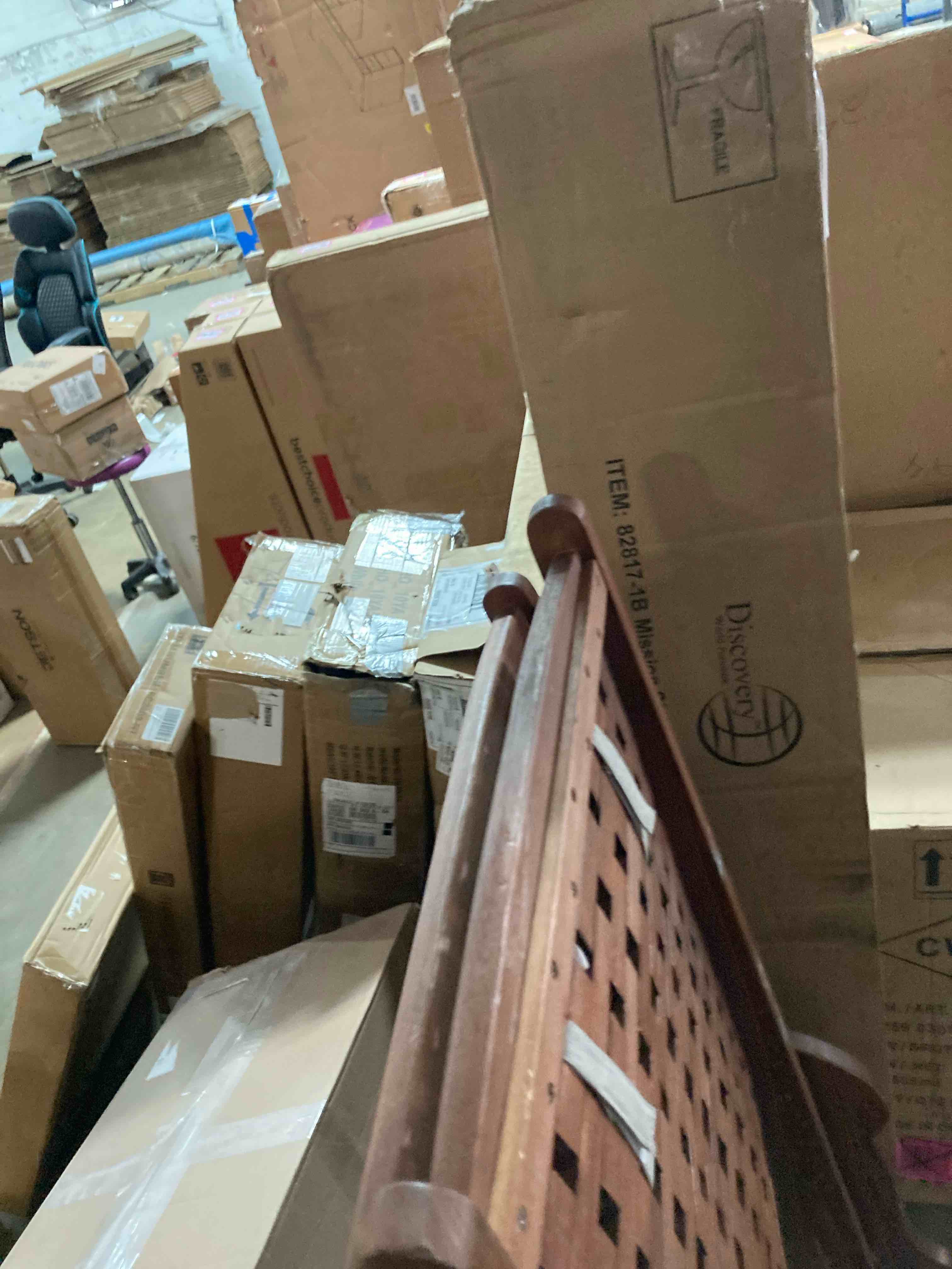 https://s3.amazonaws.com/lotting-images-prod/phillipi/PNK0415347_1738012197205.jpeg