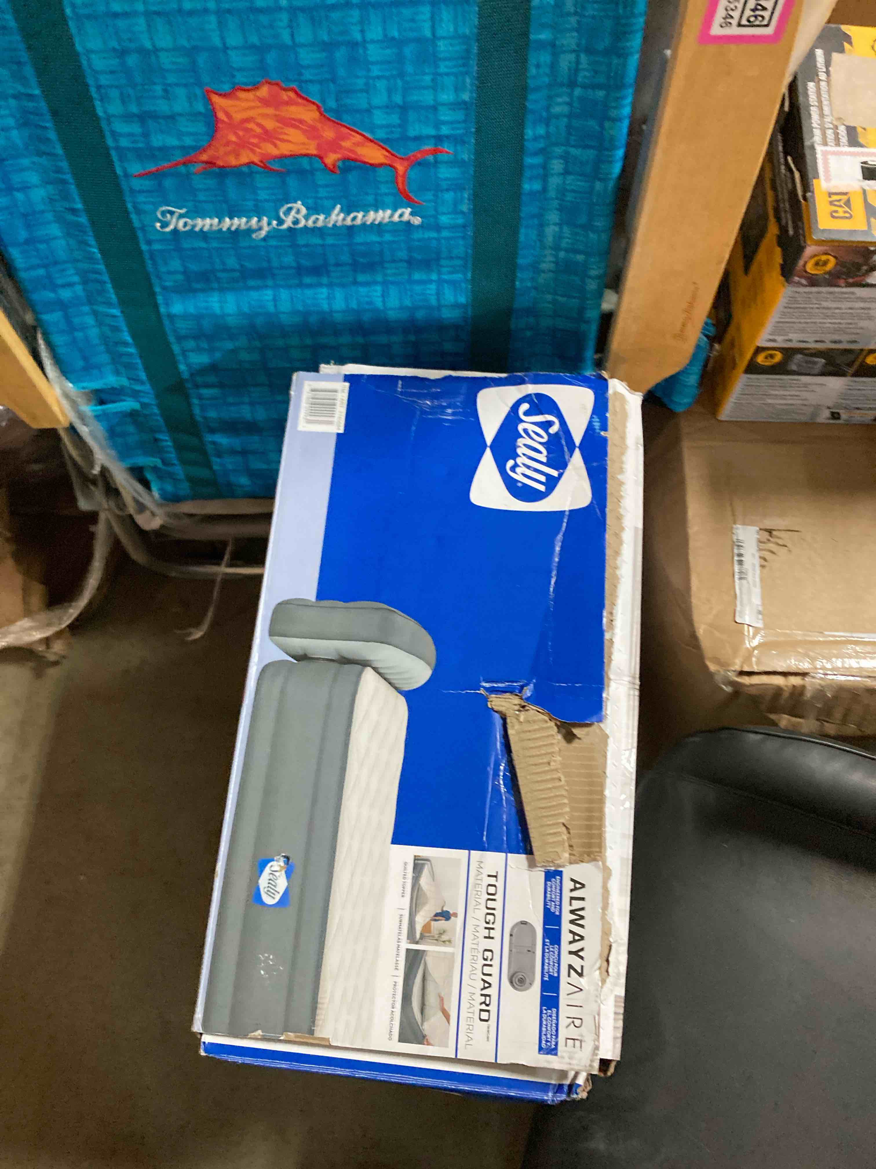 https://s3.amazonaws.com/lotting-images-prod/phillipi/PNK0415348_1738012416662.jpeg