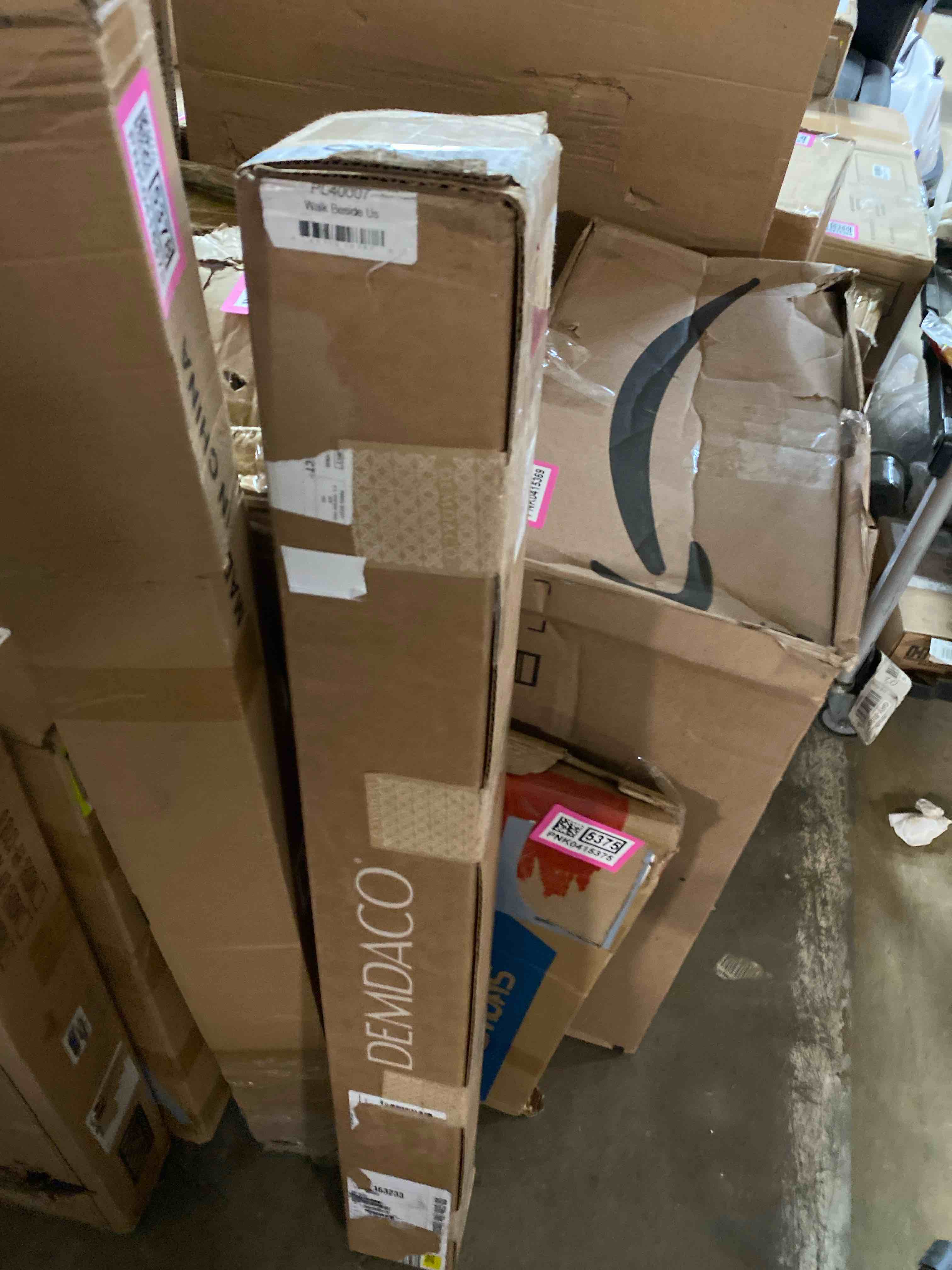 https://s3.amazonaws.com/lotting-images-prod/phillipi/PNK0415379_1738018186295.jpeg