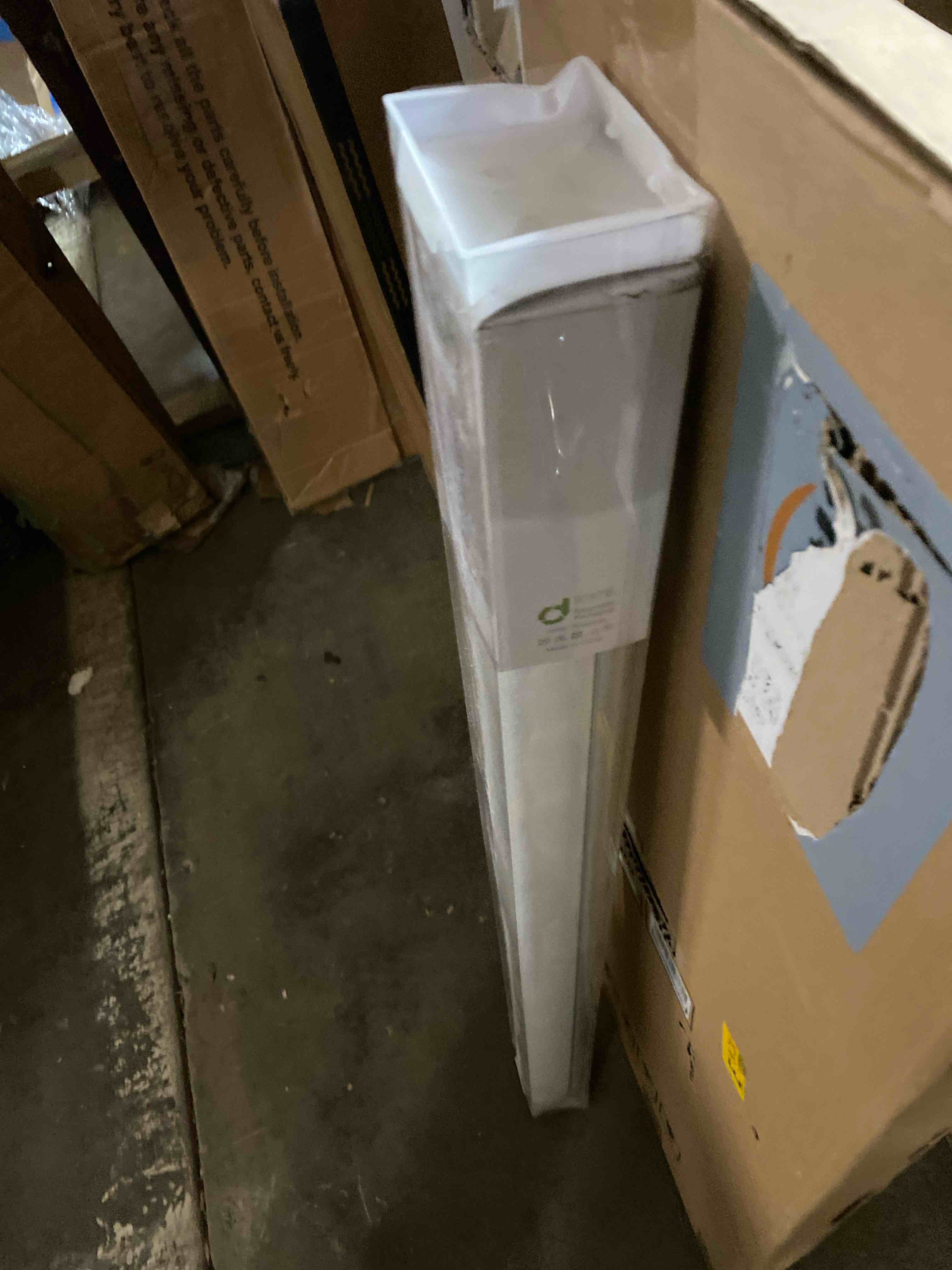 https://s3.amazonaws.com/lotting-images-prod/phillipi/PNK0415384_1738018774521.jpeg
