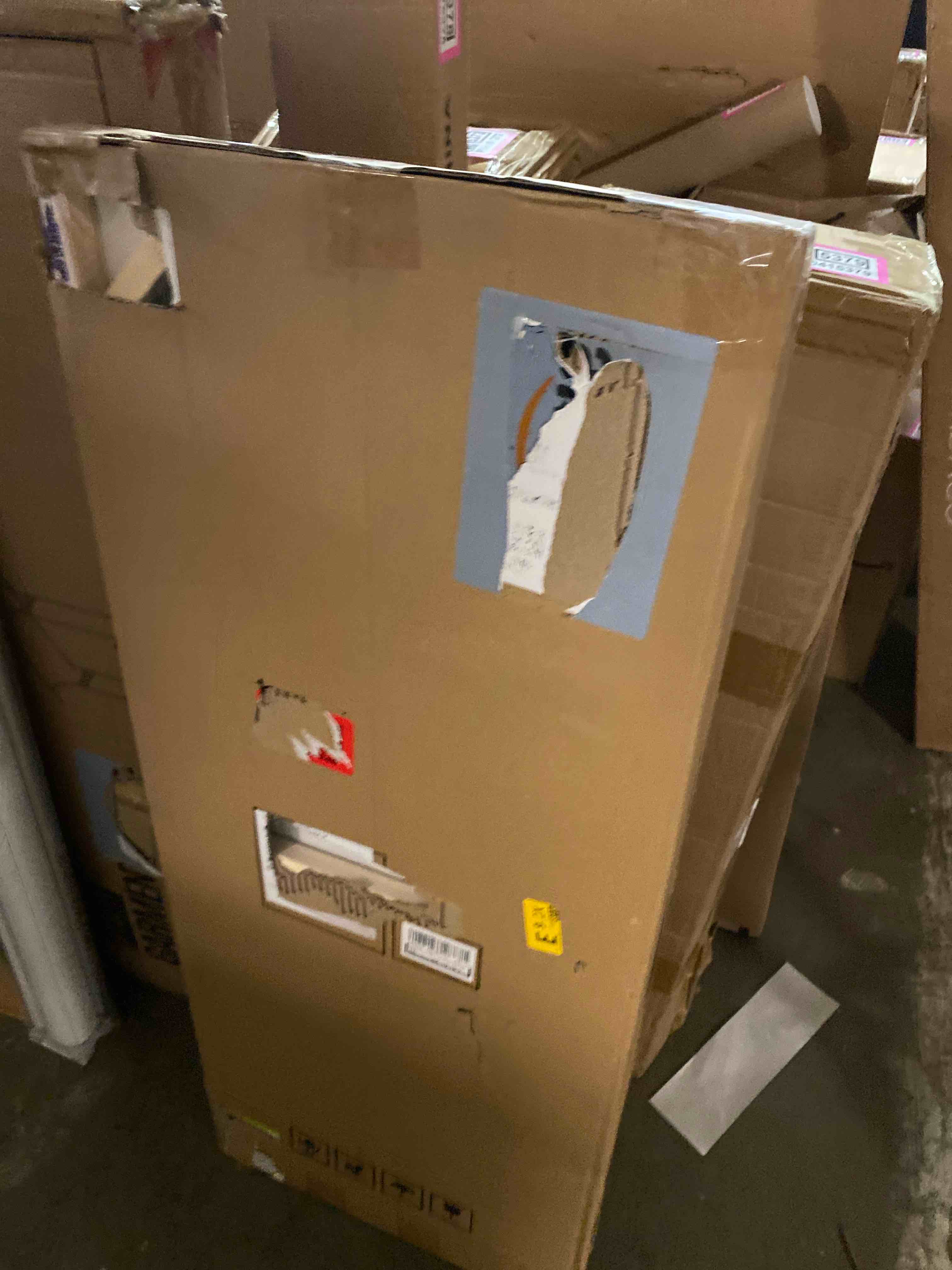 https://s3.amazonaws.com/lotting-images-prod/phillipi/PNK0415385_1738018826569.jpeg