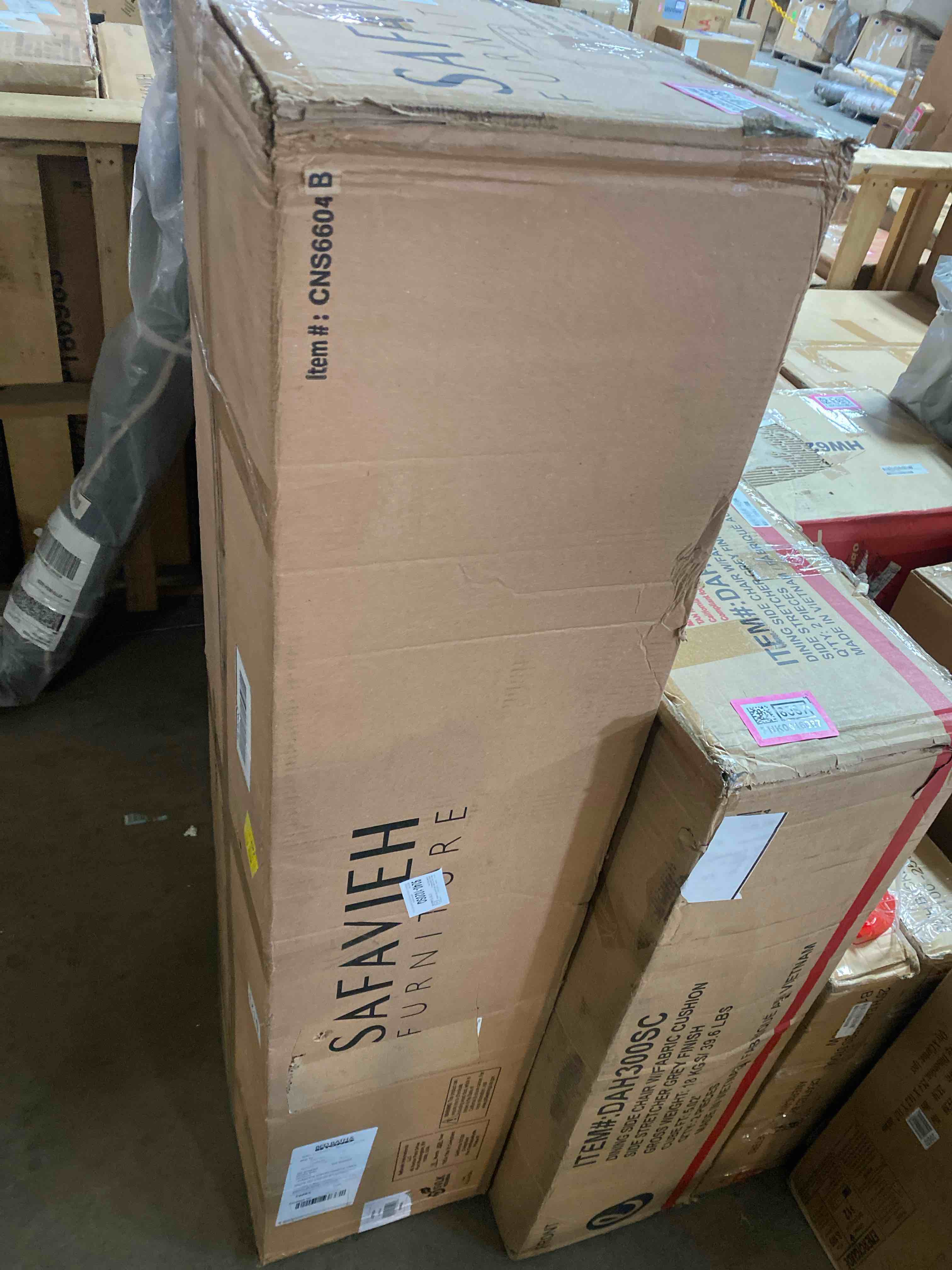 https://s3.amazonaws.com/lotting-images-prod/phillipi/PNK0416070_1734466793827.jpeg