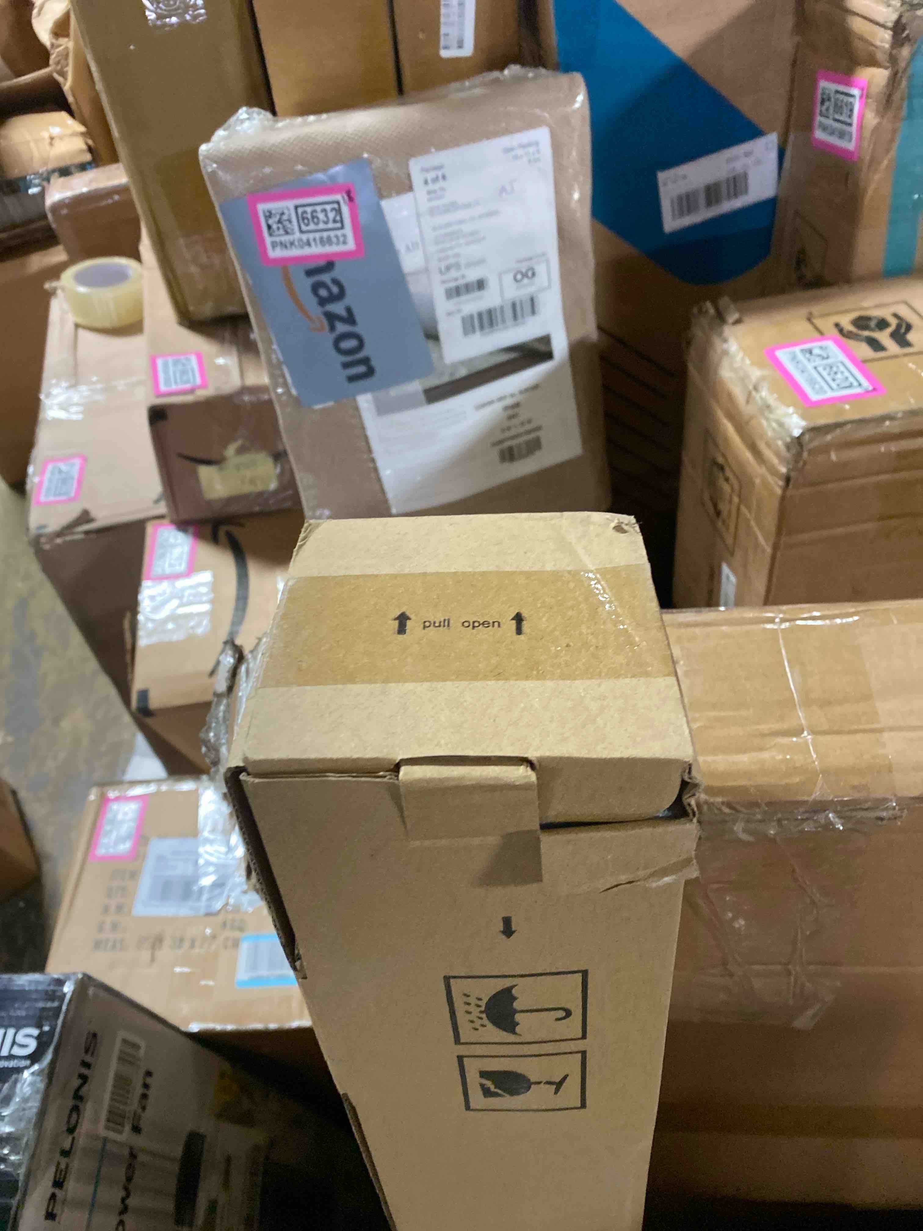 https://s3.amazonaws.com/lotting-images-prod/phillipi/PNK0416638_1734037947652.jpeg