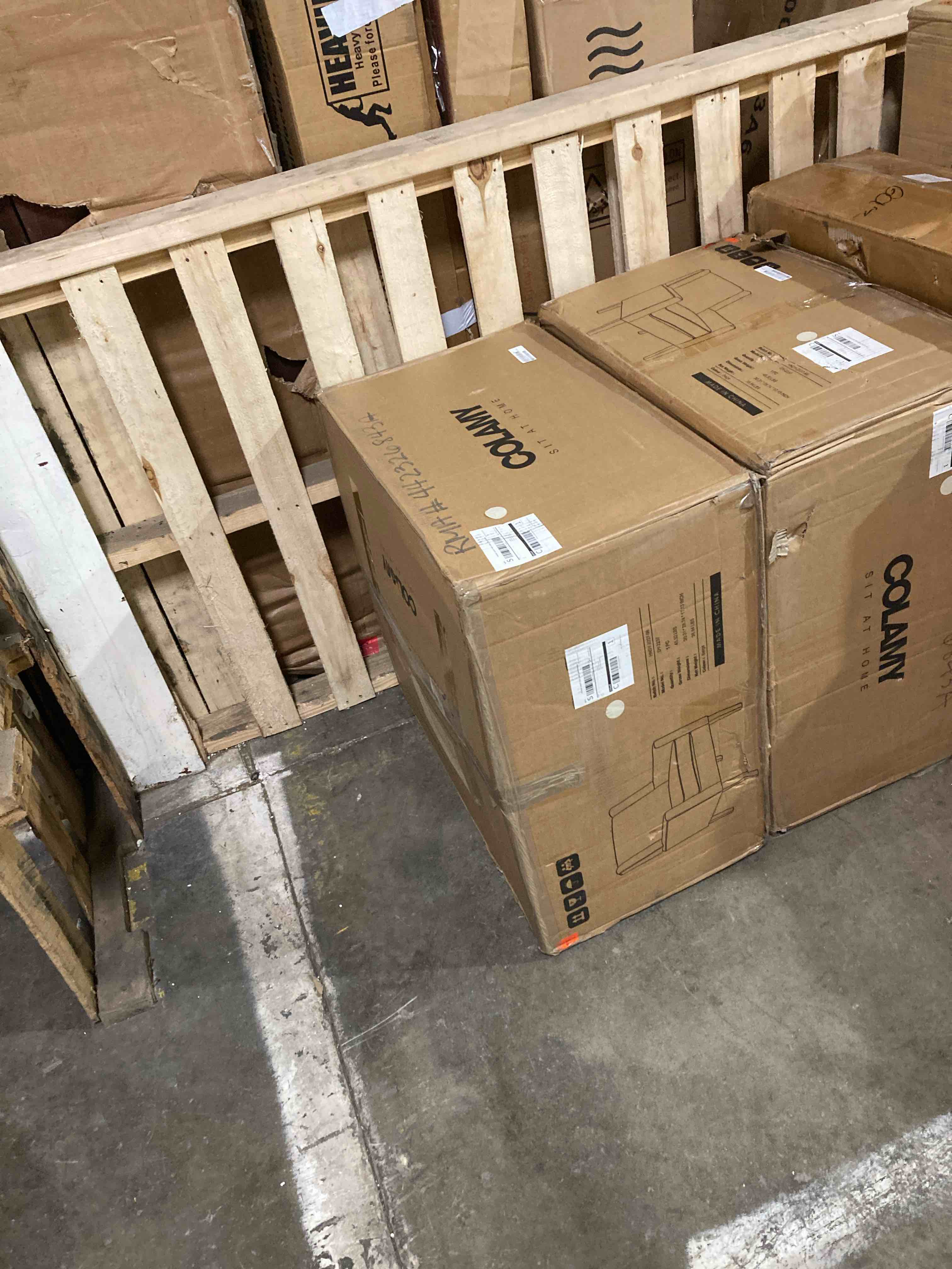 https://s3.amazonaws.com/lotting-images-prod/phillipi/PNK0424258_1732560402389.jpeg