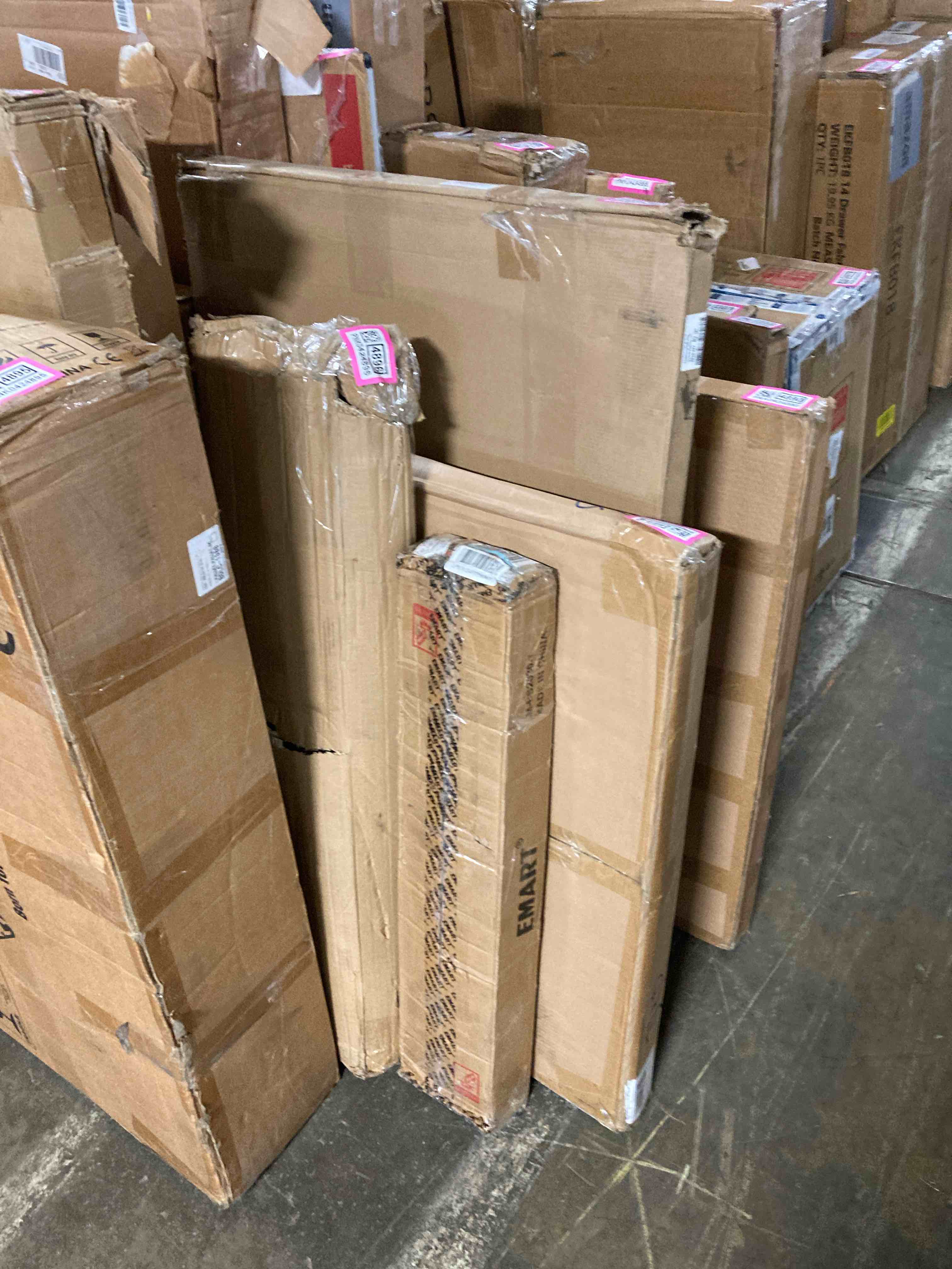 https://s3.amazonaws.com/lotting-images-prod/phillipi/PNK0424897_1732208580015.jpeg