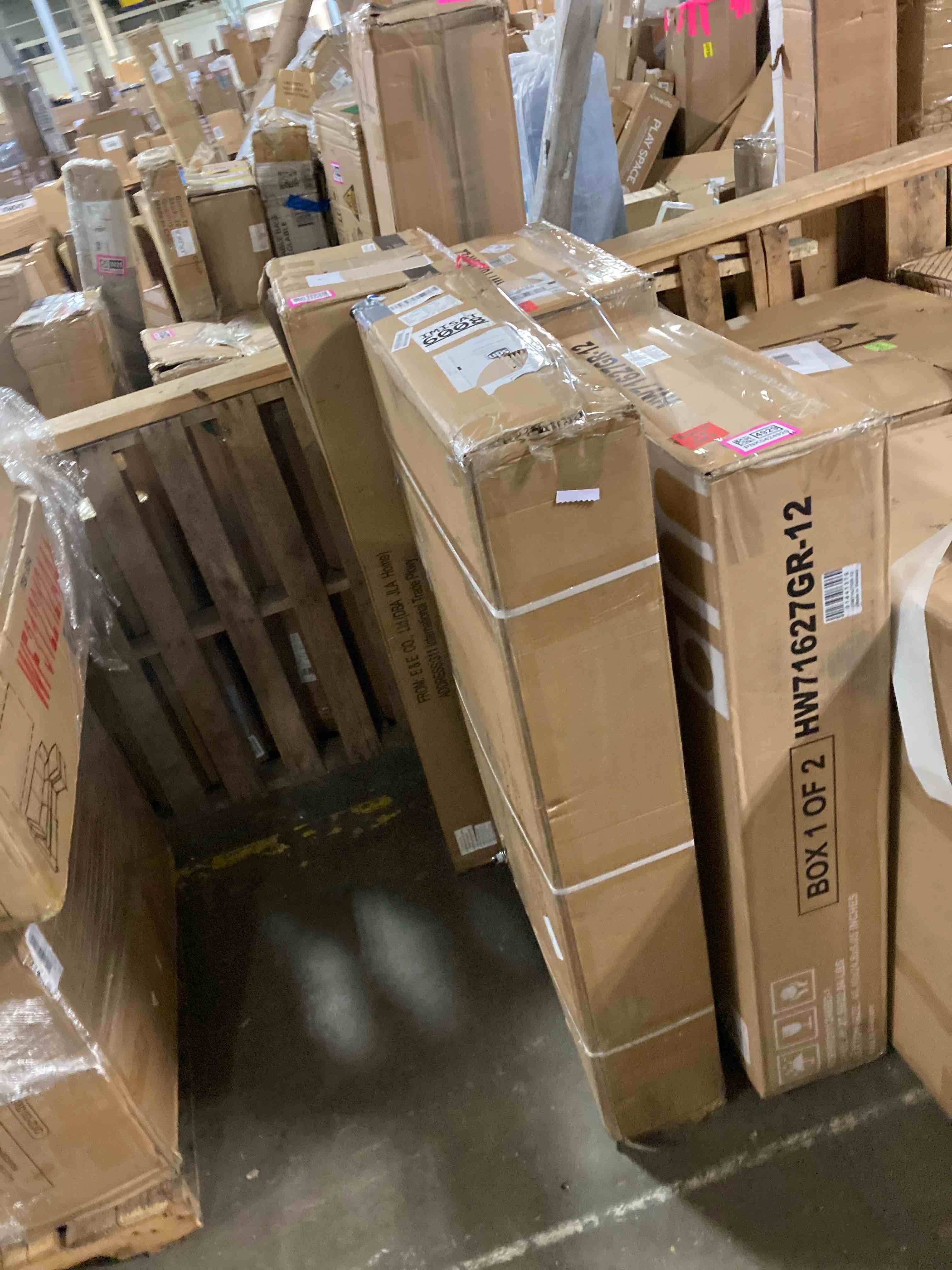 https://s3.amazonaws.com/lotting-images-prod/phillipi/PNK0424931_1732133312152.jpeg