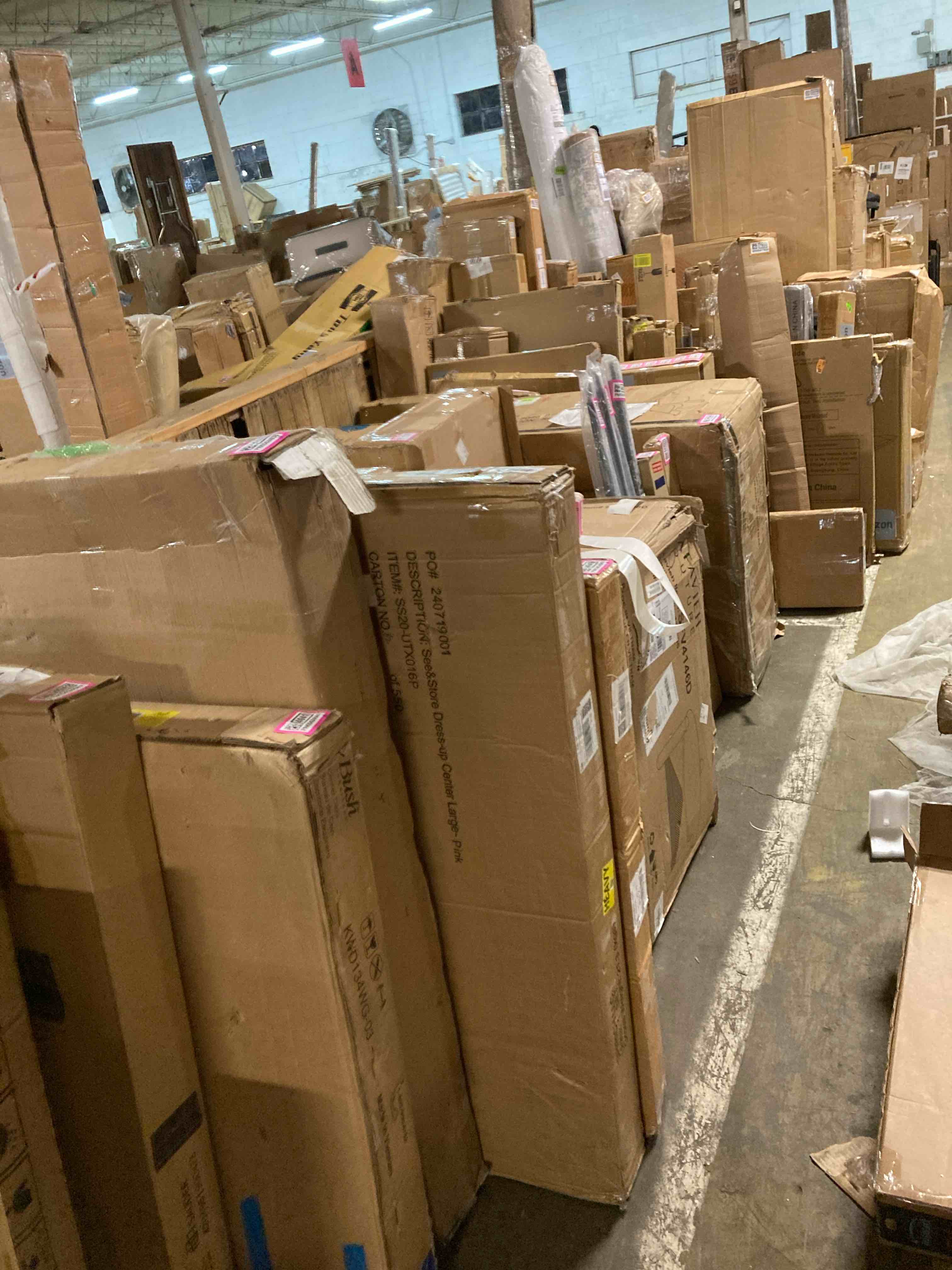 https://s3.amazonaws.com/lotting-images-prod/phillipi/PNK0424950_1732136838050.jpeg