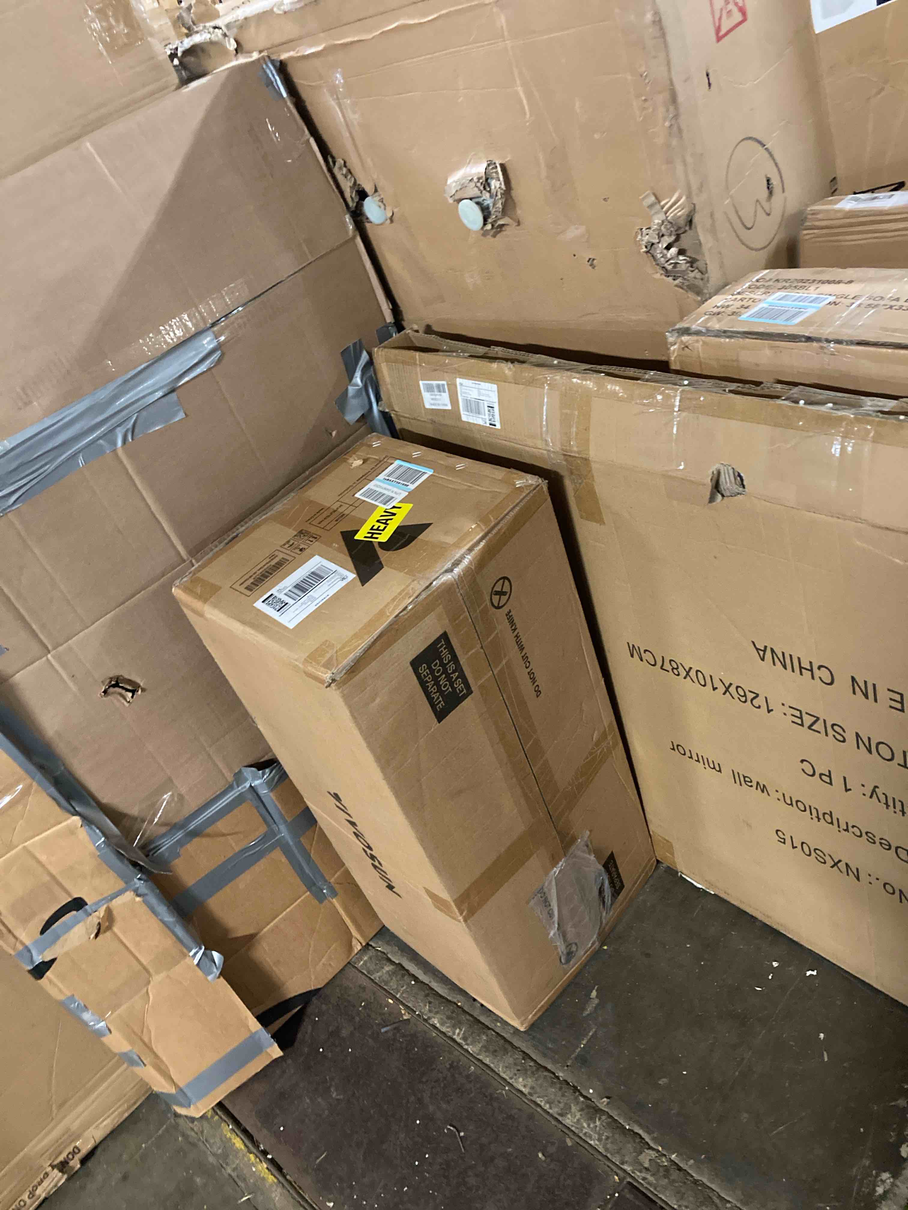 https://s3.amazonaws.com/lotting-images-prod/phillipi/PNK0424963_1732139093002.jpeg