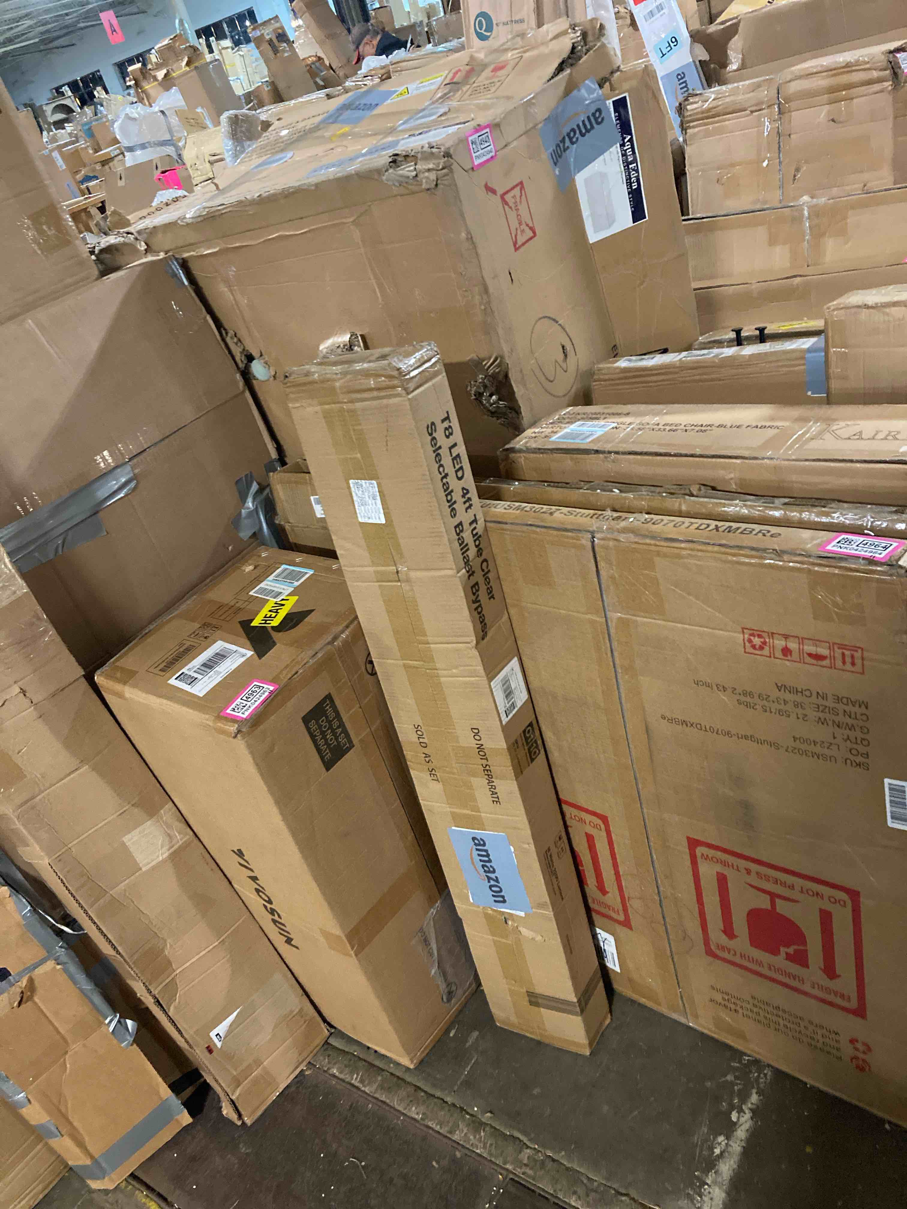 https://s3.amazonaws.com/lotting-images-prod/phillipi/PNK0424966_1732139471004.jpeg