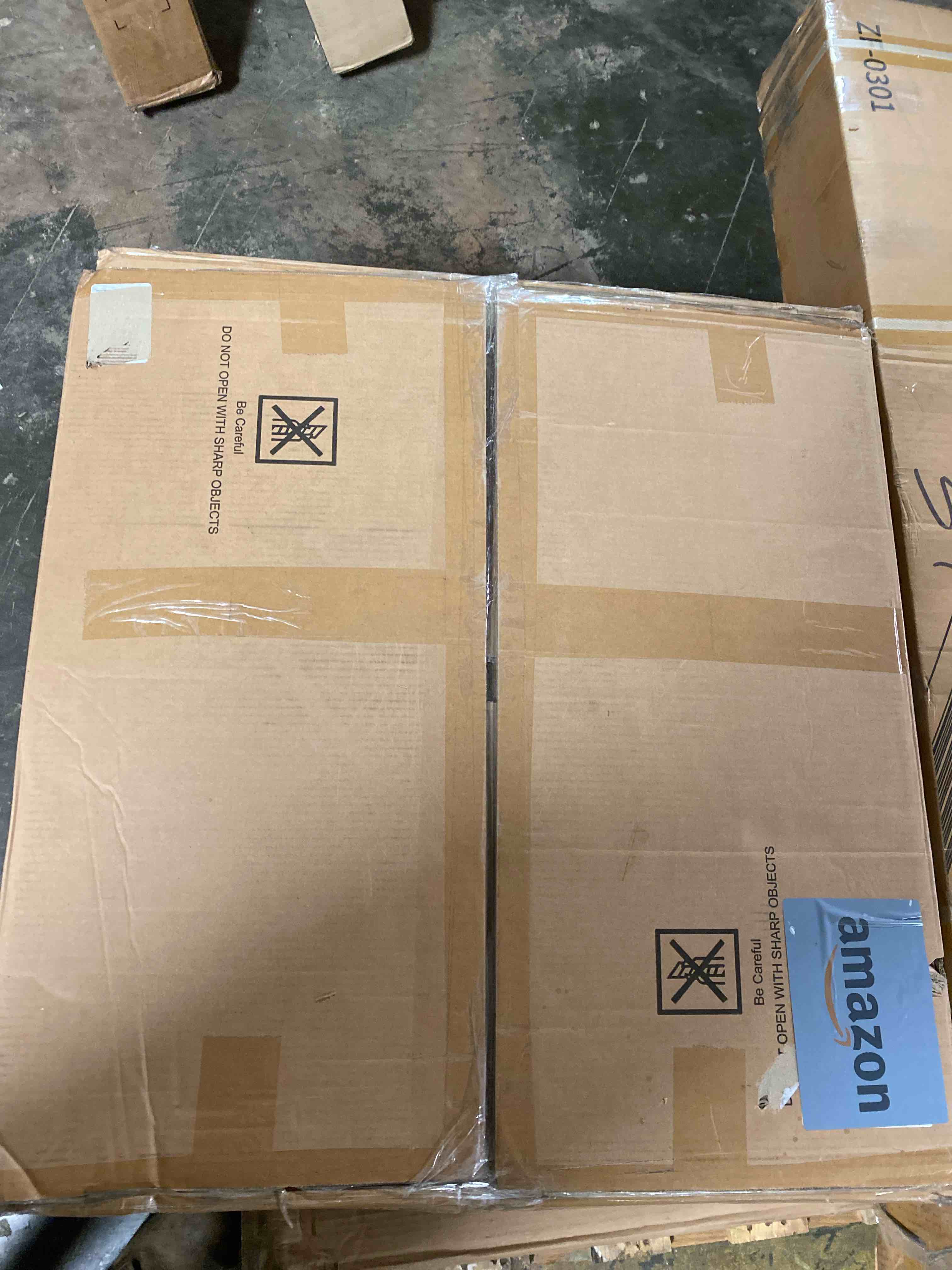 https://s3.amazonaws.com/lotting-images-prod/phillipi/PNK0425019_1732135896860.jpeg