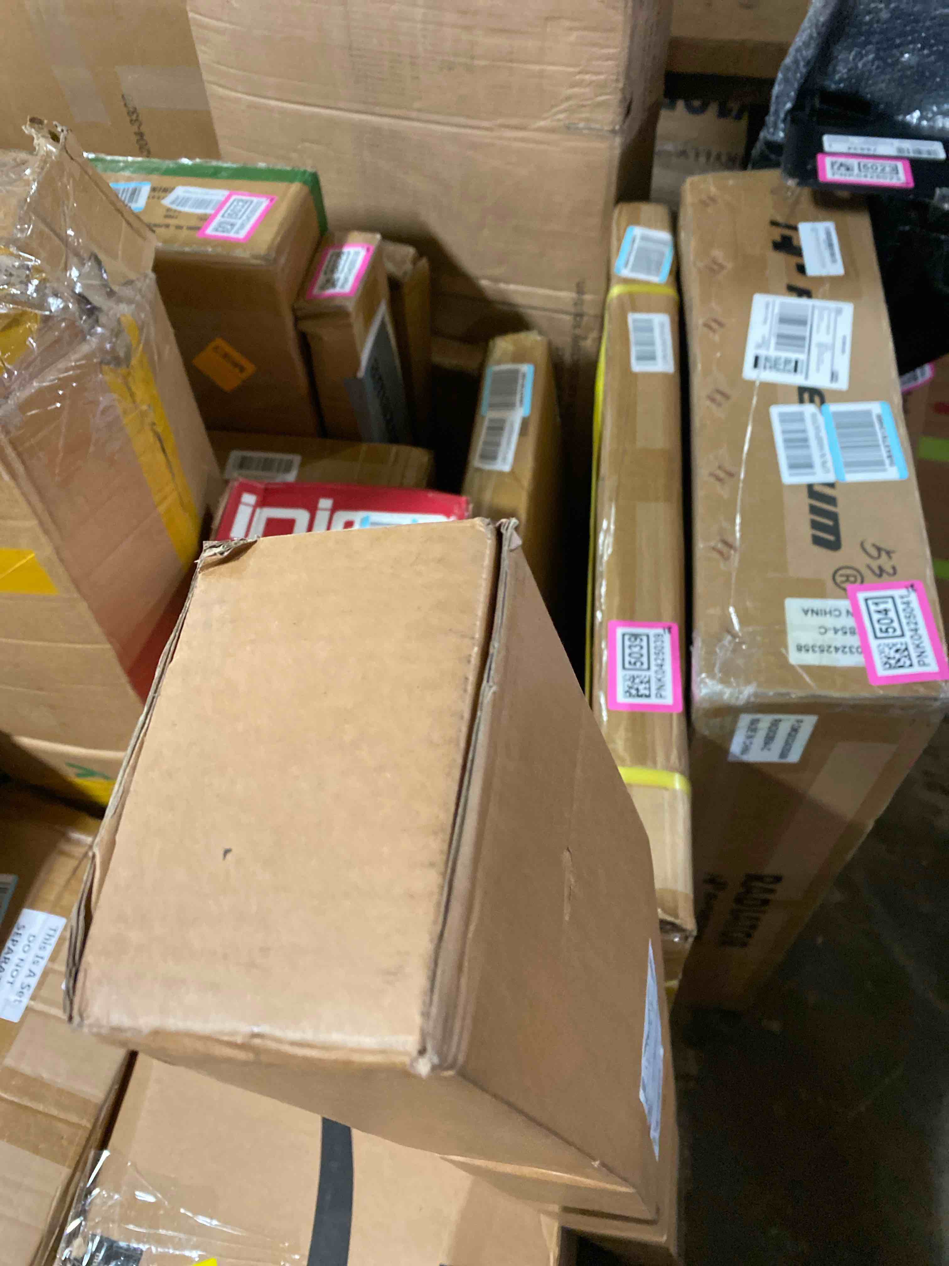 https://s3.amazonaws.com/lotting-images-prod/phillipi/PNK0425042_1732138987715.jpeg