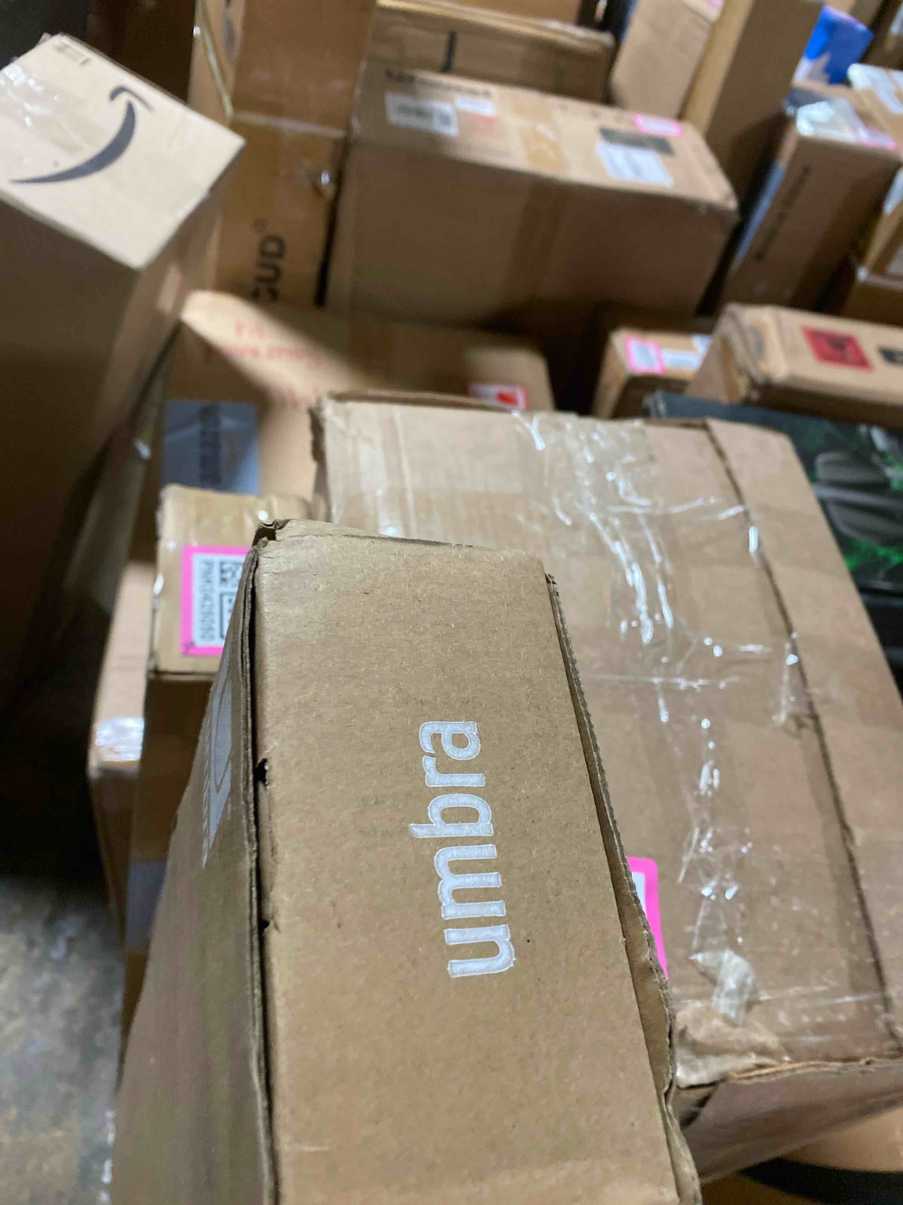 https://s3.amazonaws.com/lotting-images-prod/phillipi/PNK0425051_1732140156853.jpeg