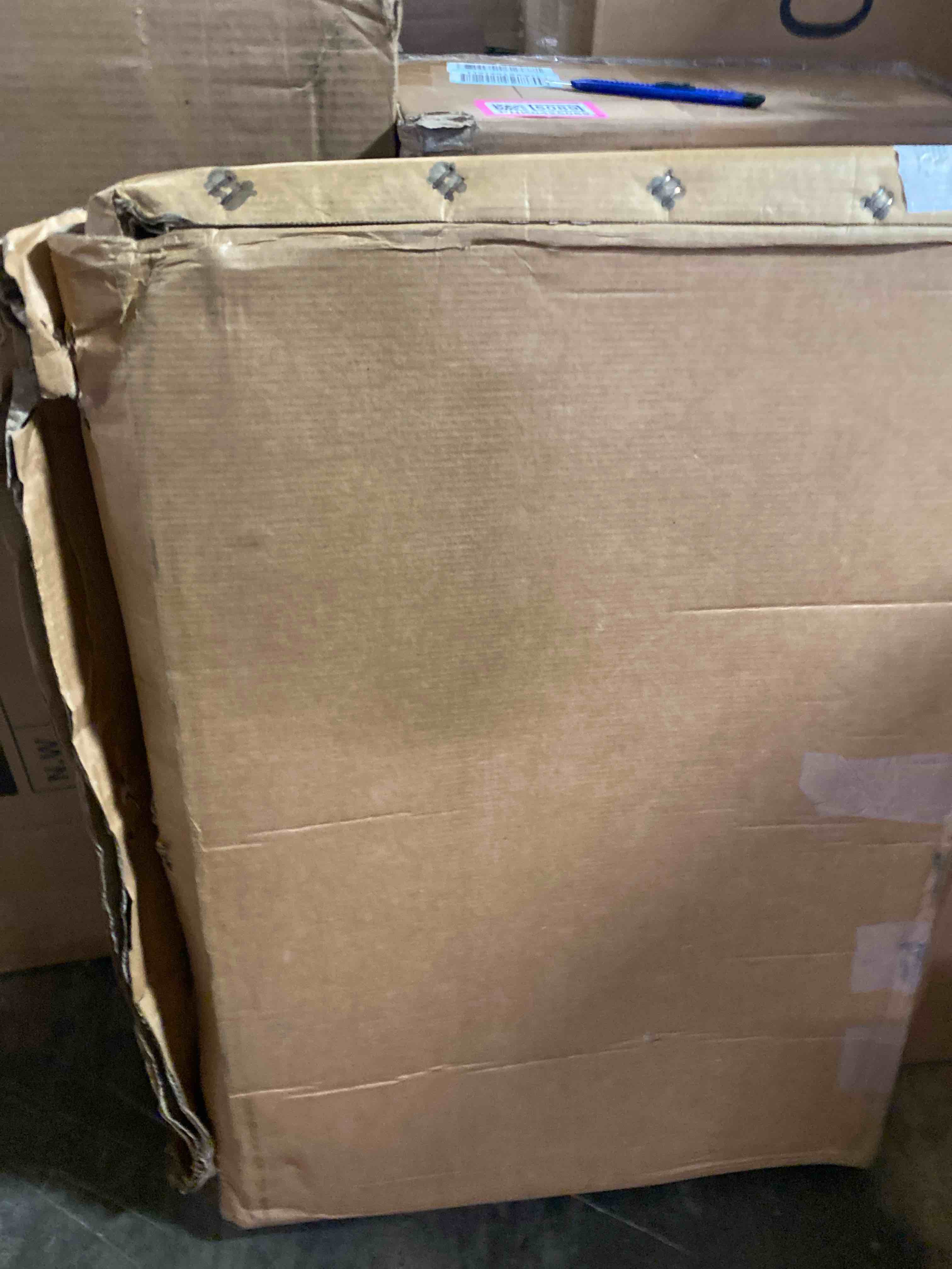https://s3.amazonaws.com/lotting-images-prod/phillipi/PNK0425094_1732219823758.jpeg