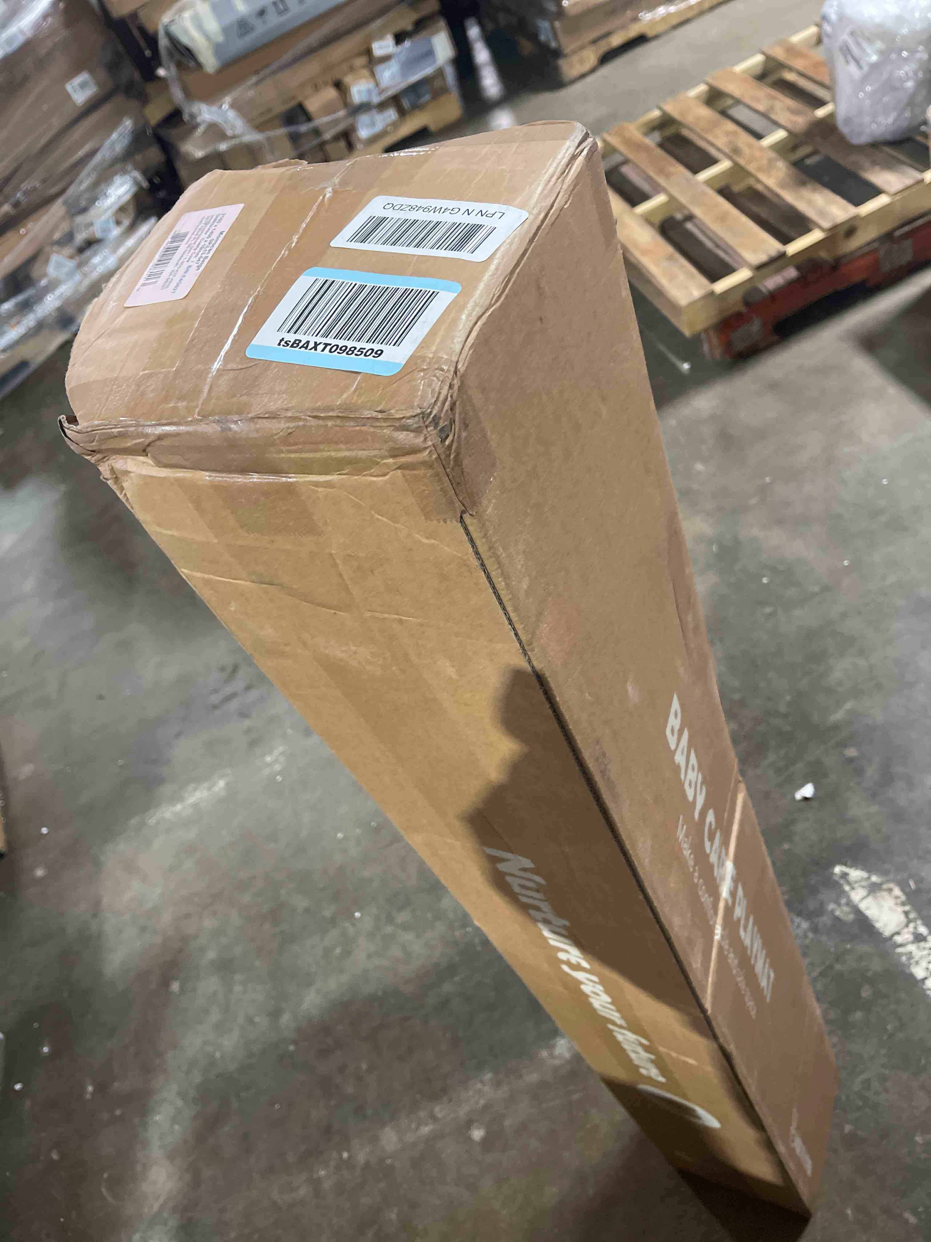 https://s3.amazonaws.com/lotting-images-prod/phillipi/PNK0425211_1732032746911.jpeg