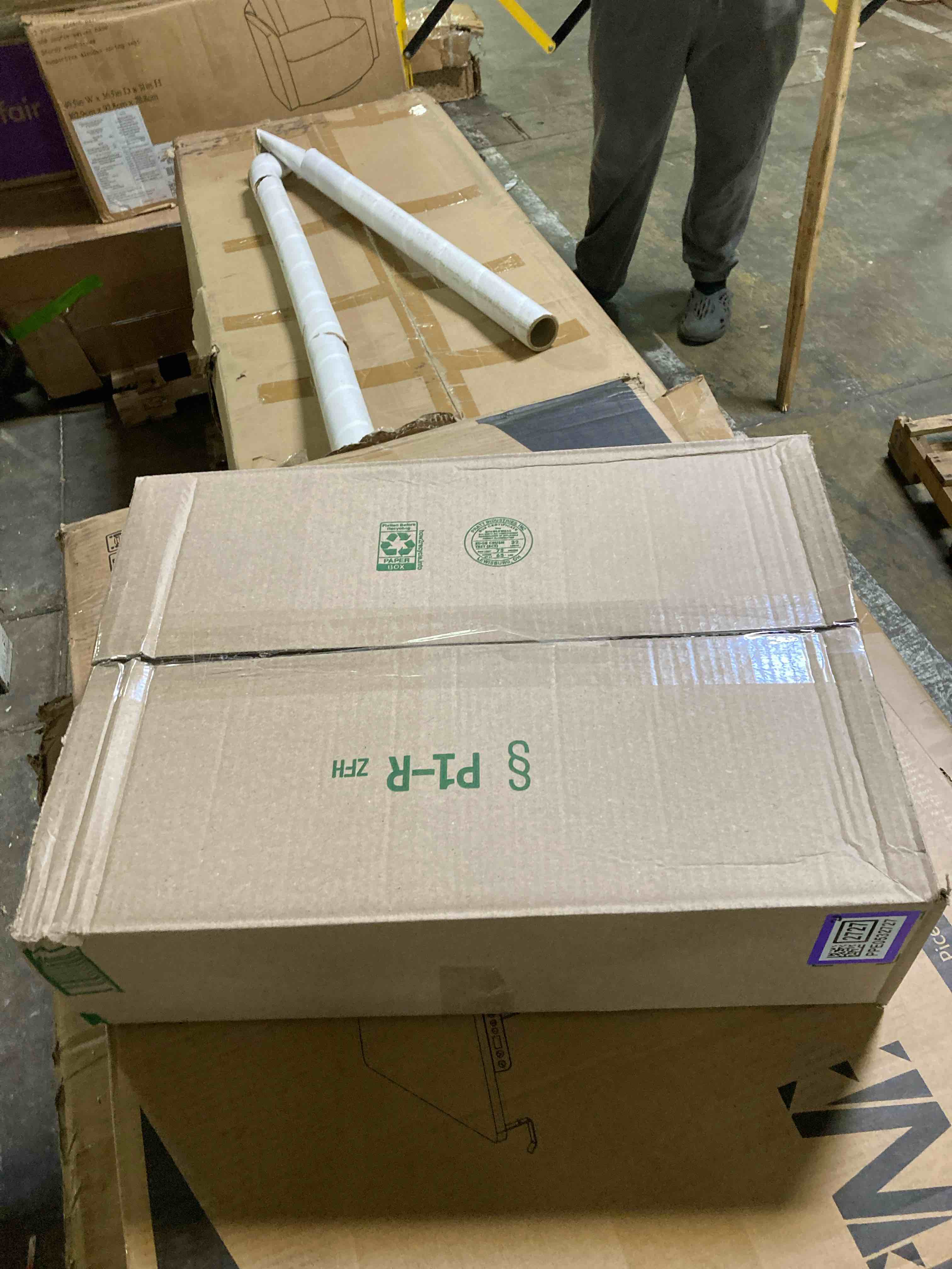 https://s3.amazonaws.com/lotting-images-prod/phillipi/PNK0425797_1731691912959.jpeg