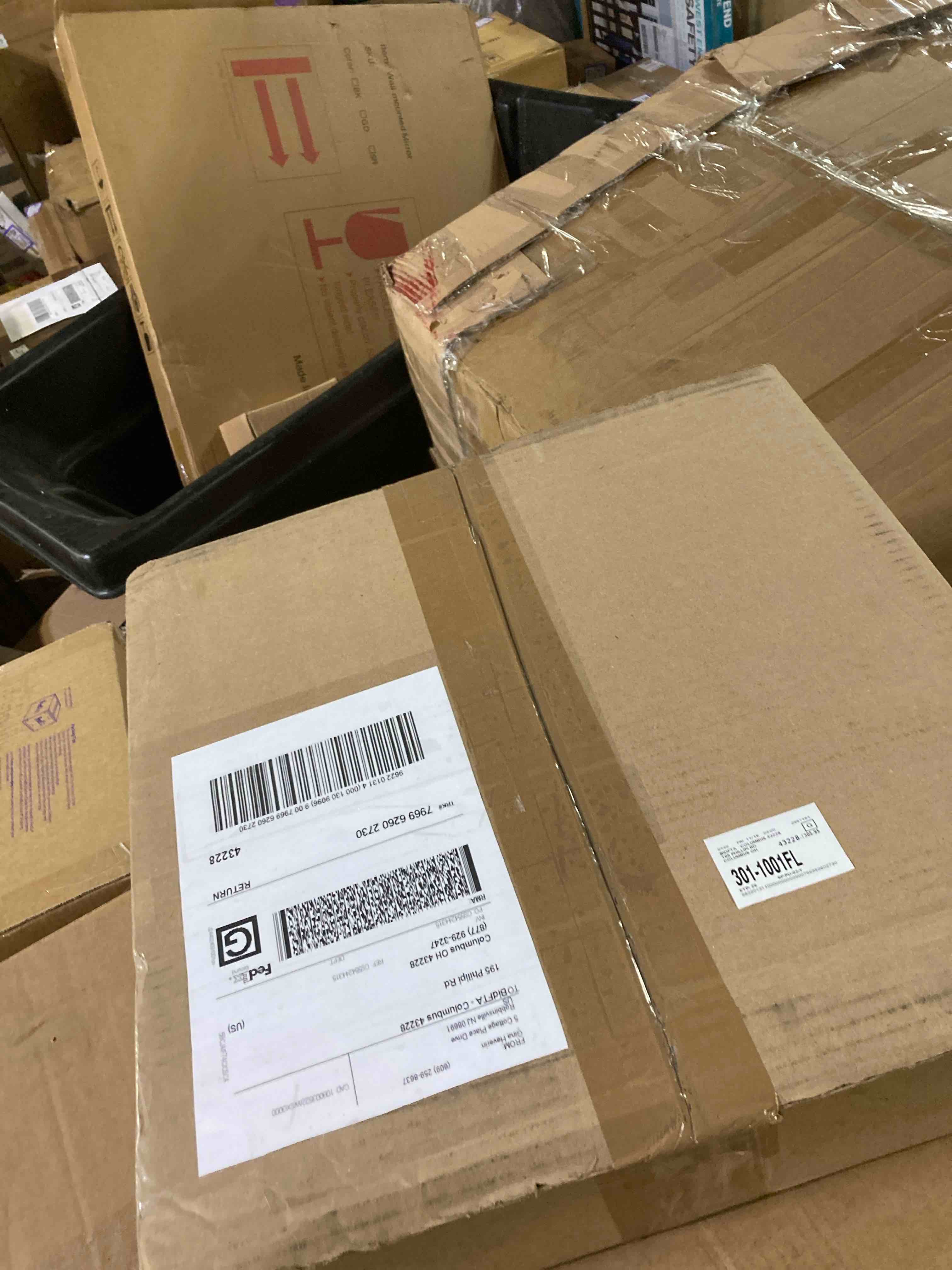 https://s3.amazonaws.com/lotting-images-prod/phillipi/PNK0425826_1731704913323.jpeg
