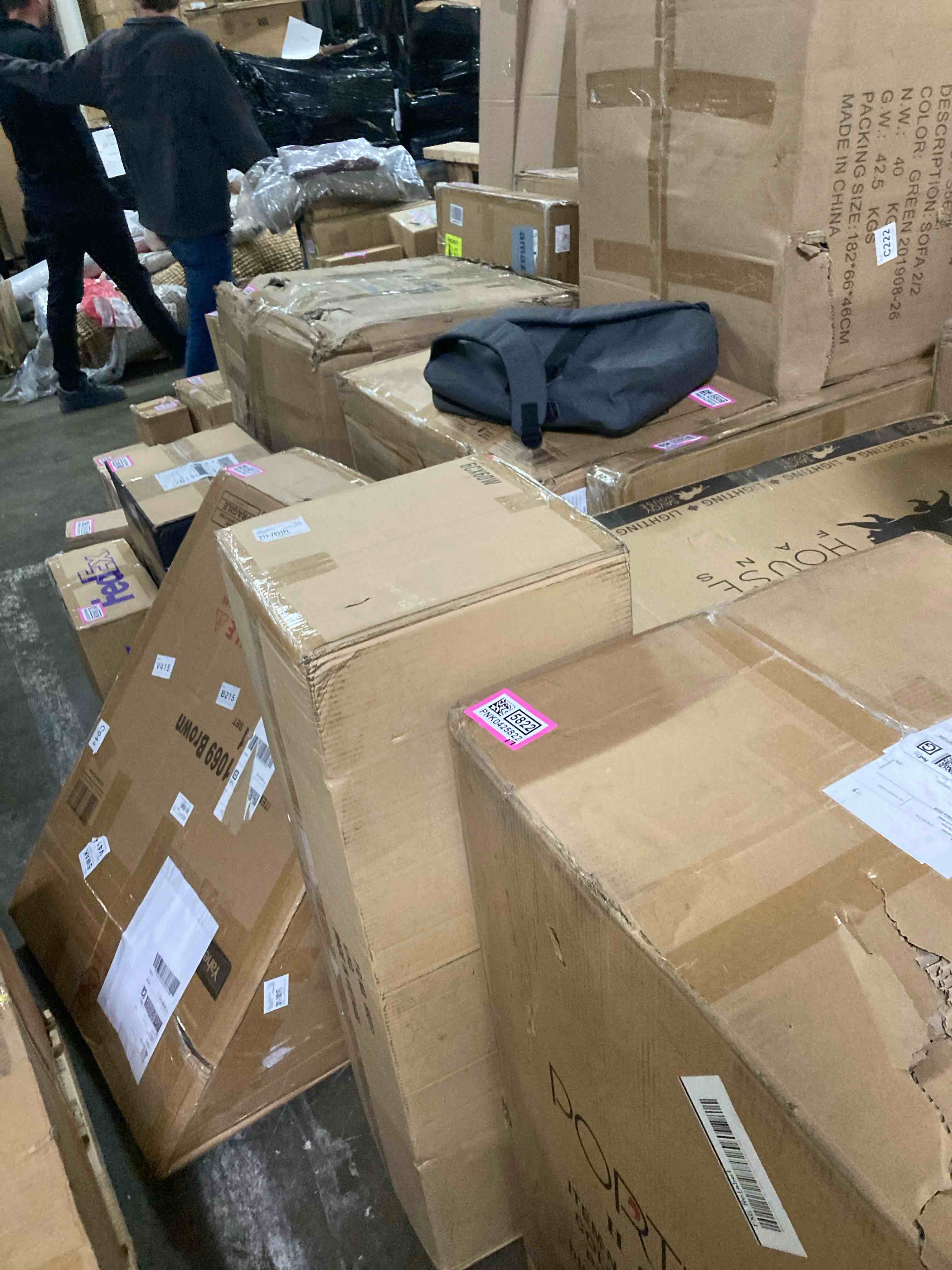 https://s3.amazonaws.com/lotting-images-prod/phillipi/PNK0425830_1731705186430.jpeg