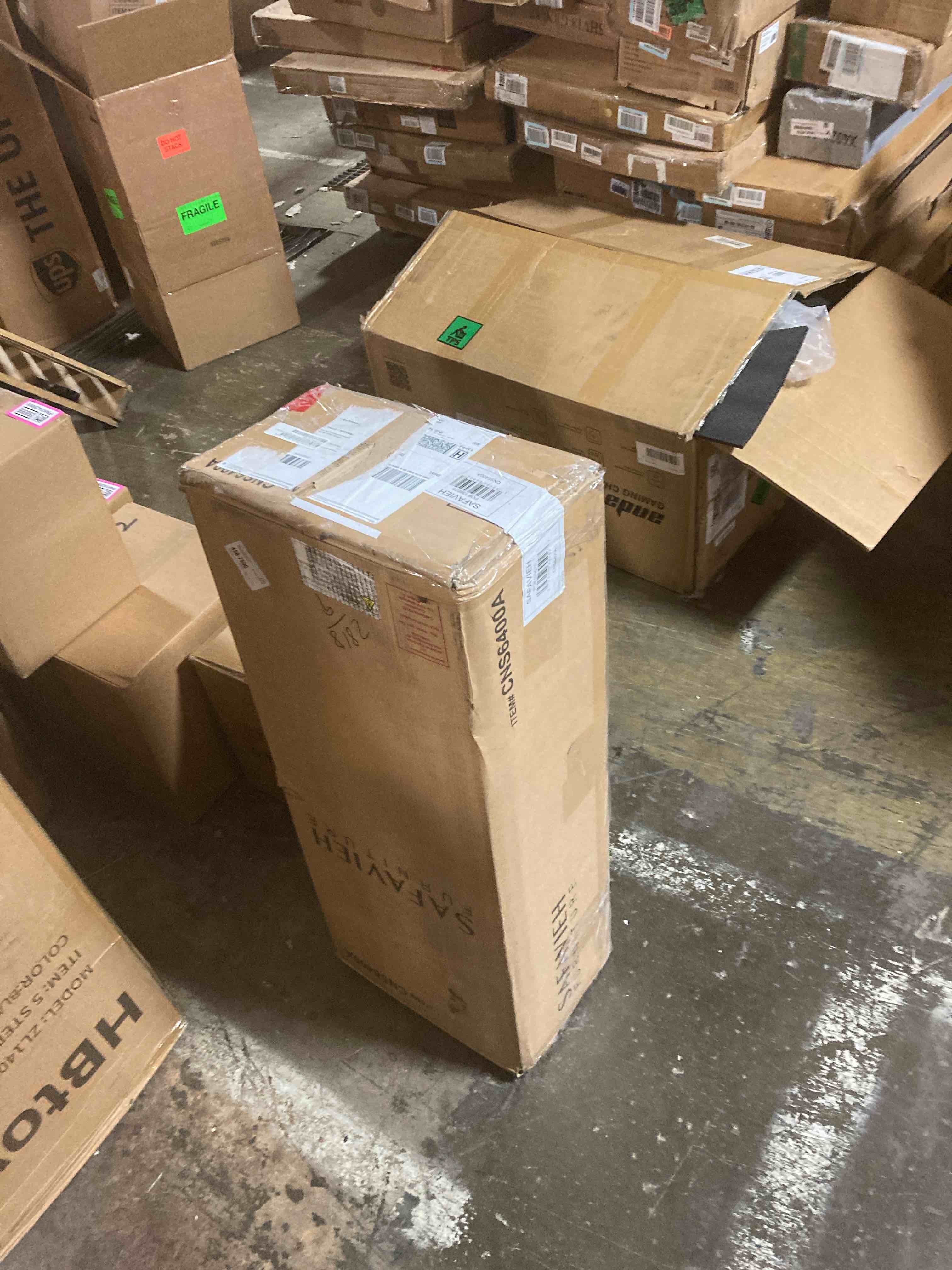 https://s3.amazonaws.com/lotting-images-prod/phillipi/PNK0425896_1731600512388.jpeg