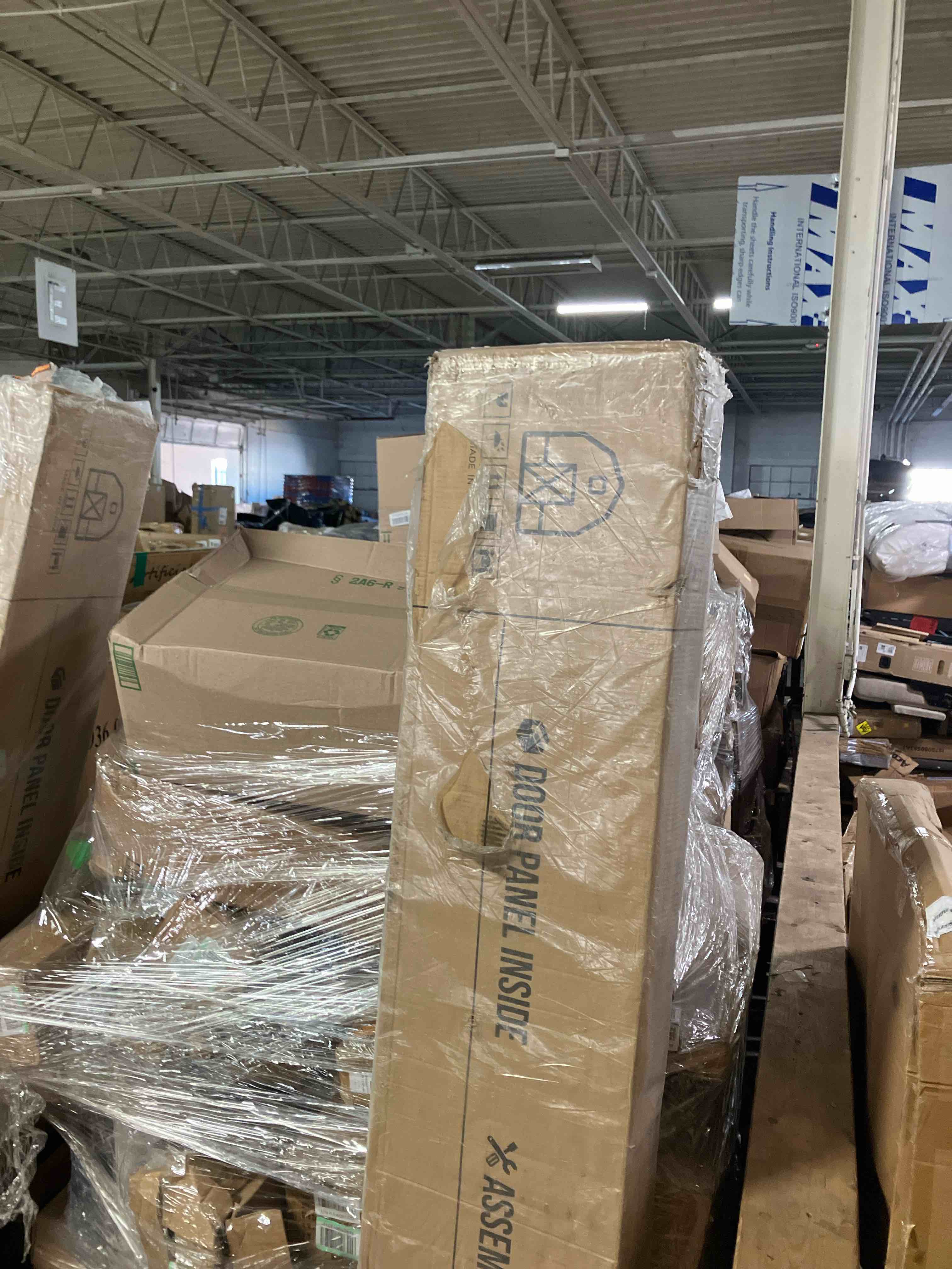 https://s3.amazonaws.com/lotting-images-prod/phillipi/PNK0426368_1730491134361.jpeg
