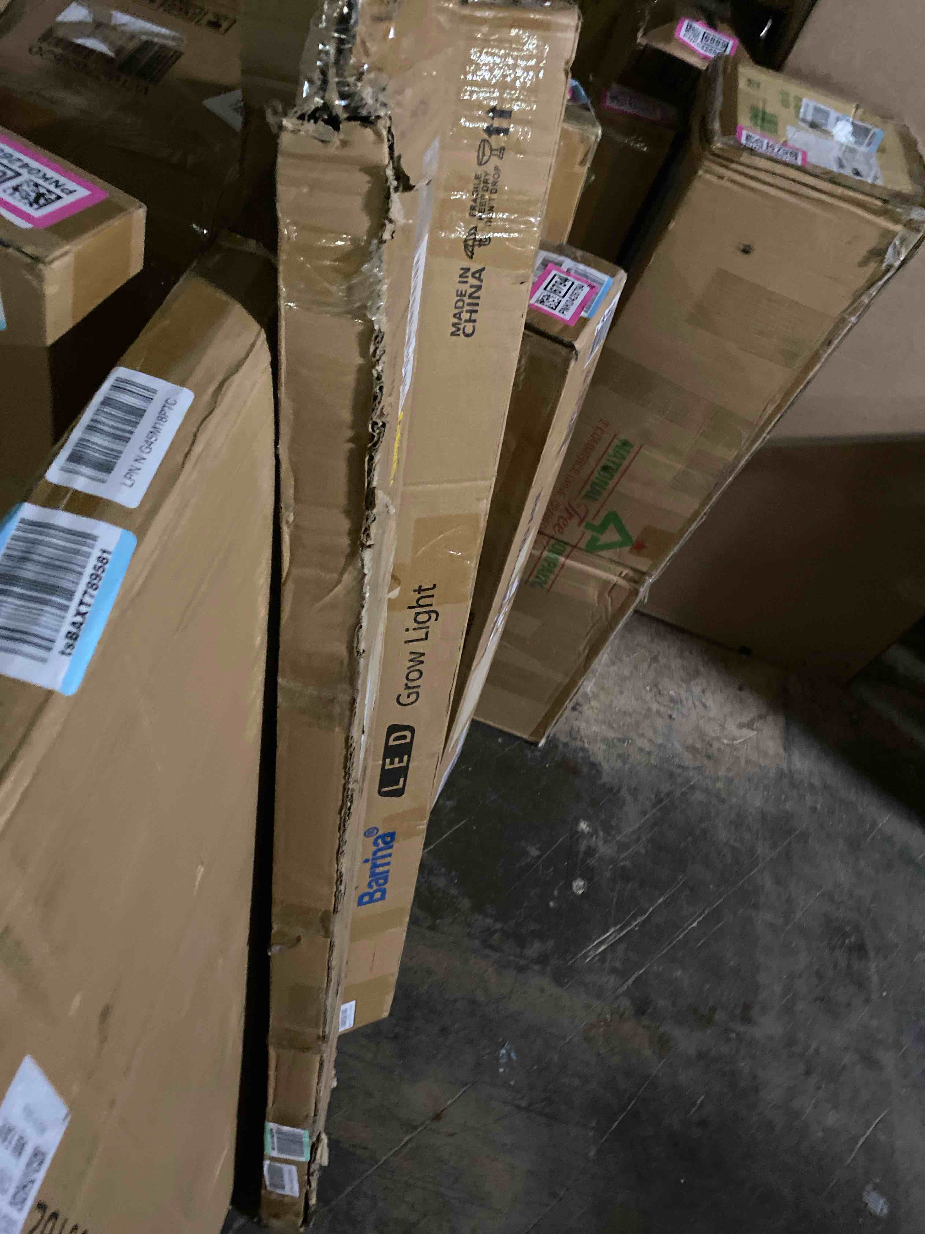https://s3.amazonaws.com/lotting-images-prod/phillipi/PNK0426798_1730404029453.jpeg