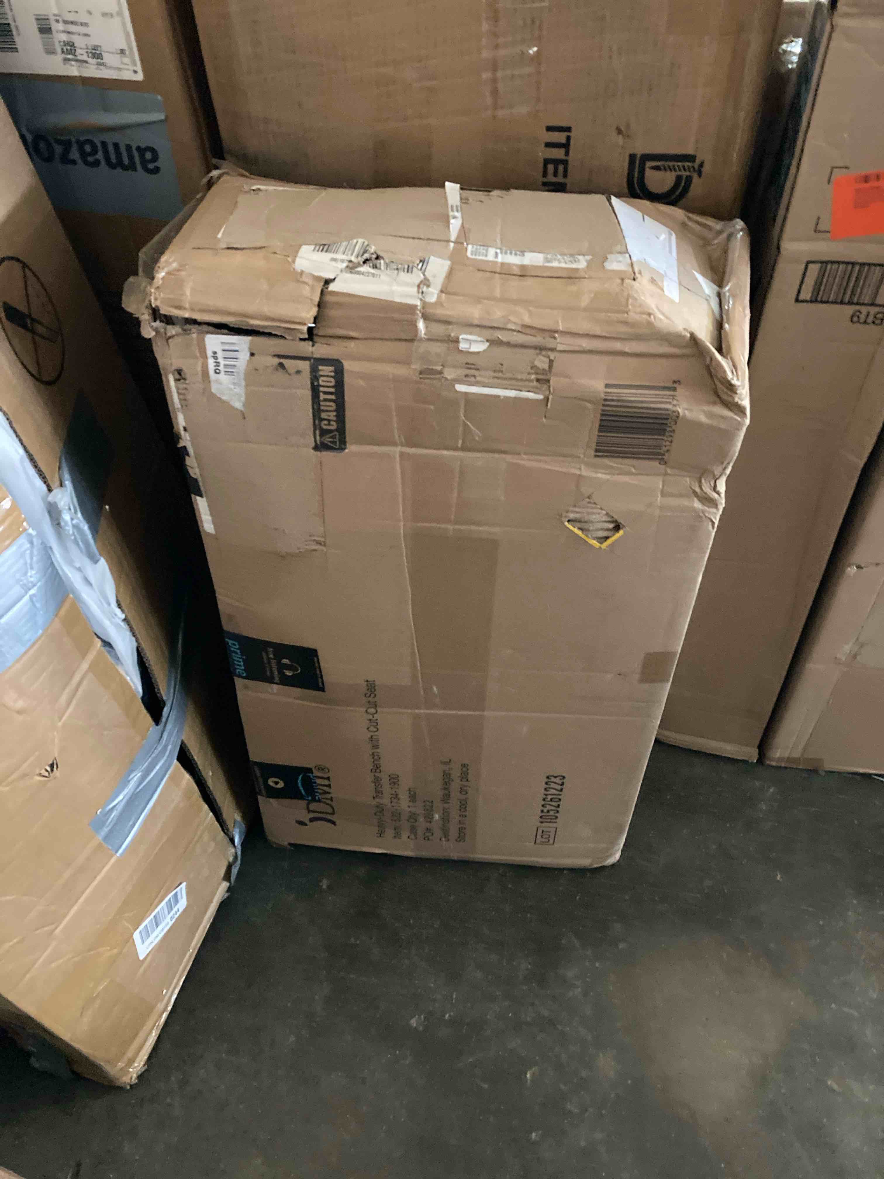 https://s3.amazonaws.com/lotting-images-prod/phillipi/PNK0427251_1730310103935.jpeg