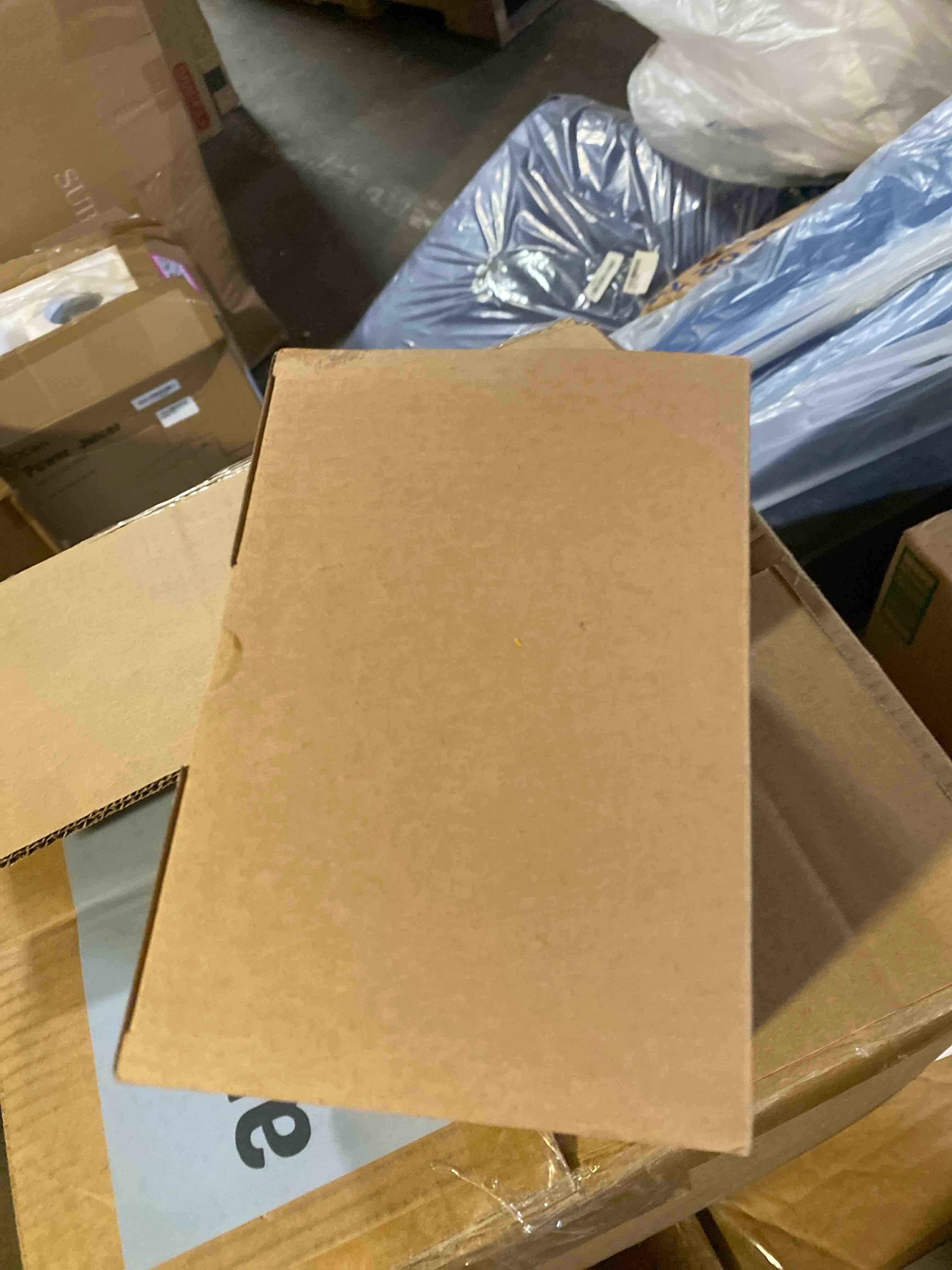 https://s3.amazonaws.com/lotting-images-prod/phillipi/PNK0427947_1729711098352.jpeg