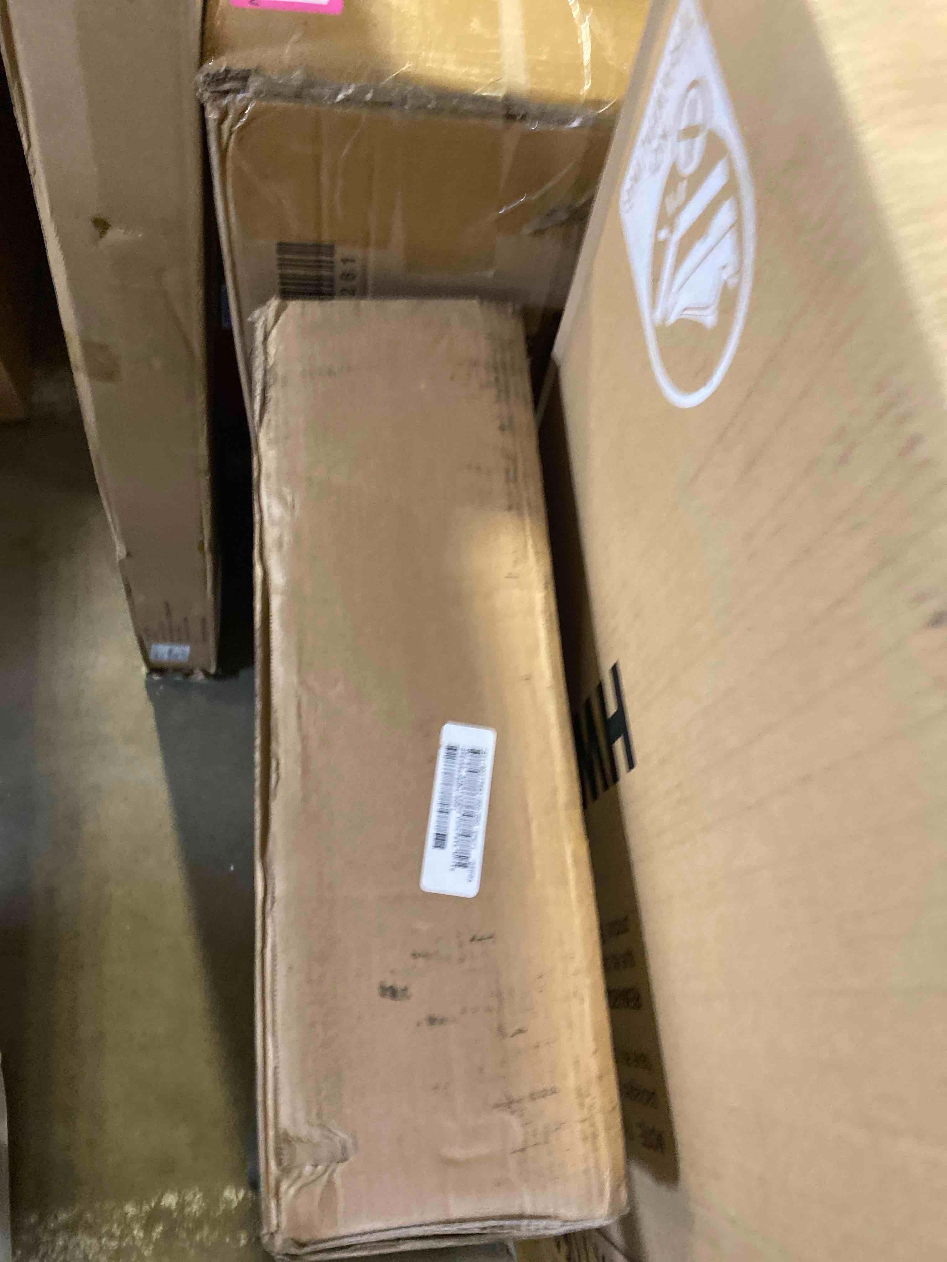 https://s3.amazonaws.com/lotting-images-prod/phillipi/PNK0427974_1729715152381.jpeg