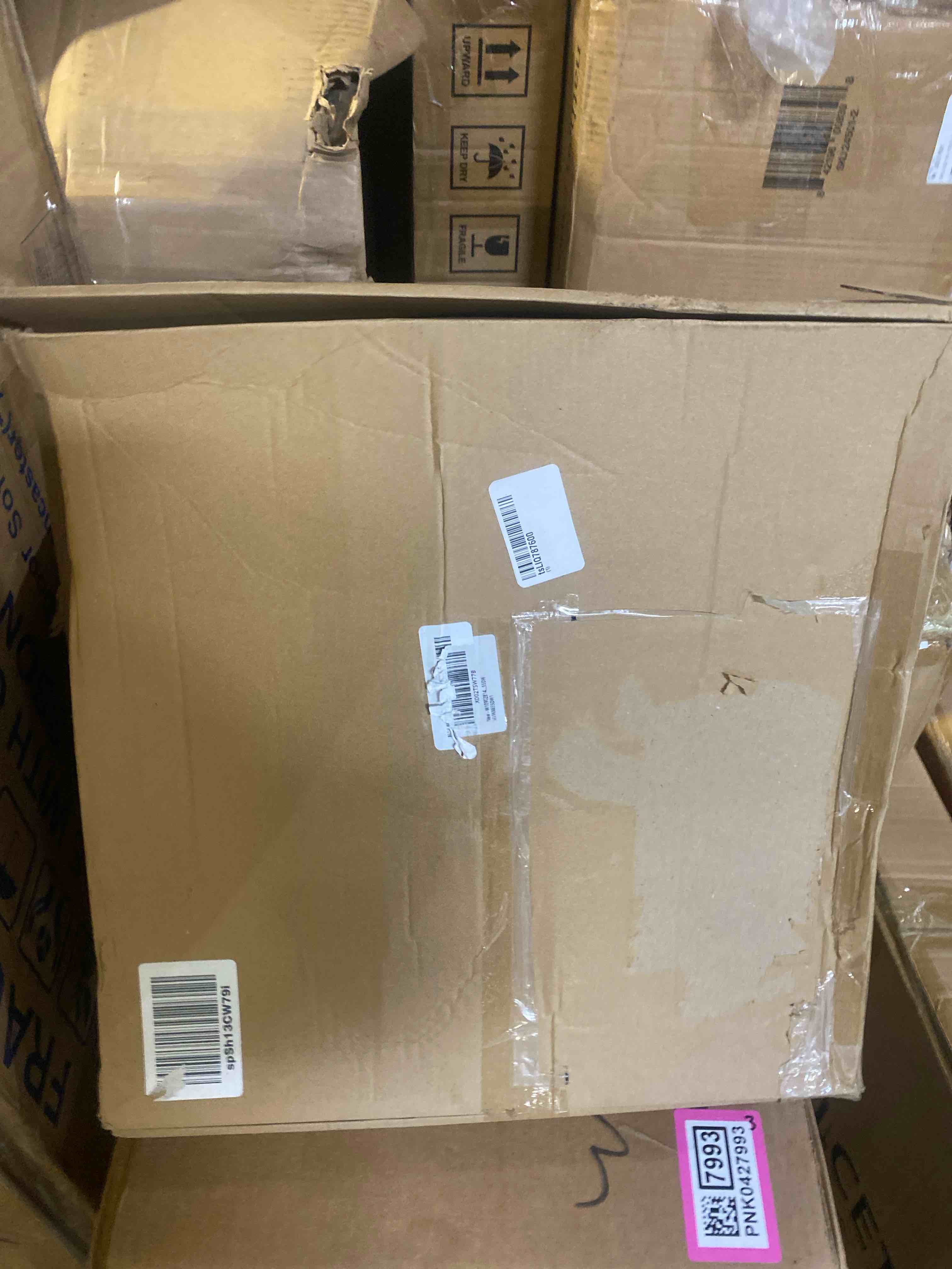 https://s3.amazonaws.com/lotting-images-prod/phillipi/PNK0427995_1729797806824.jpeg