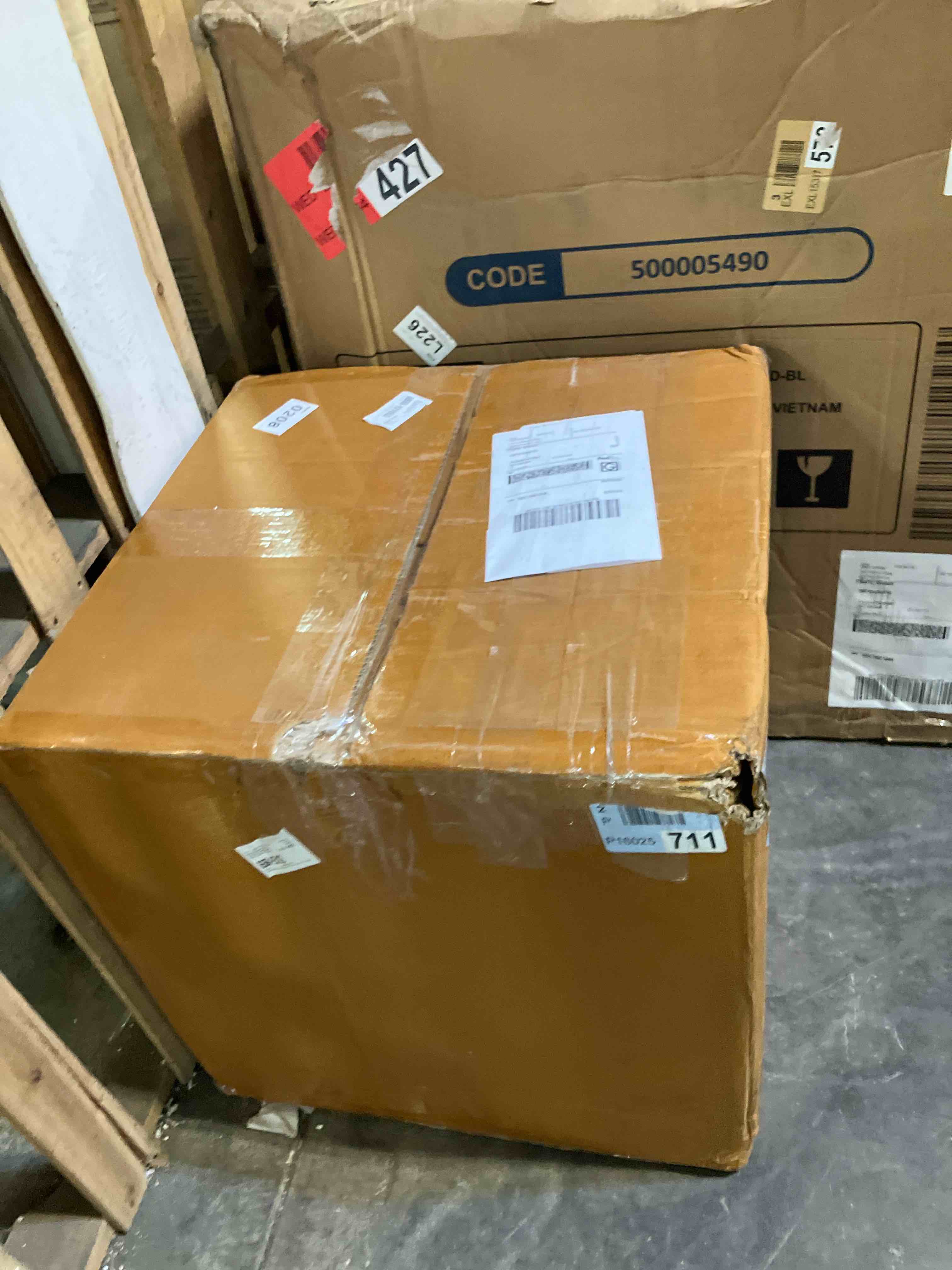 https://s3.amazonaws.com/lotting-images-prod/phillipi/PNK0430032_1757107763342.jpeg