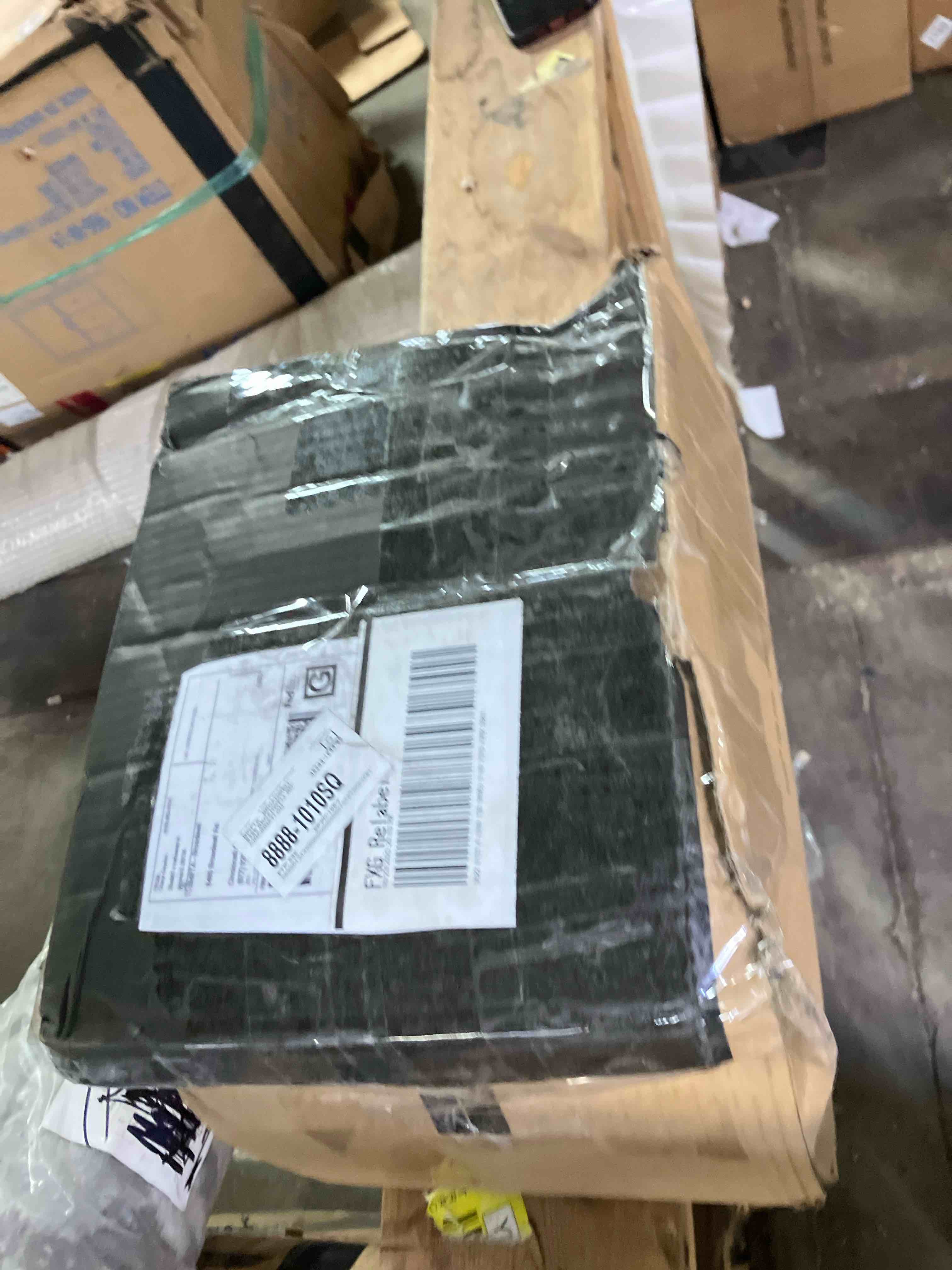 https://s3.amazonaws.com/lotting-images-prod/phillipi/PNK0430048_1757104321726.jpeg