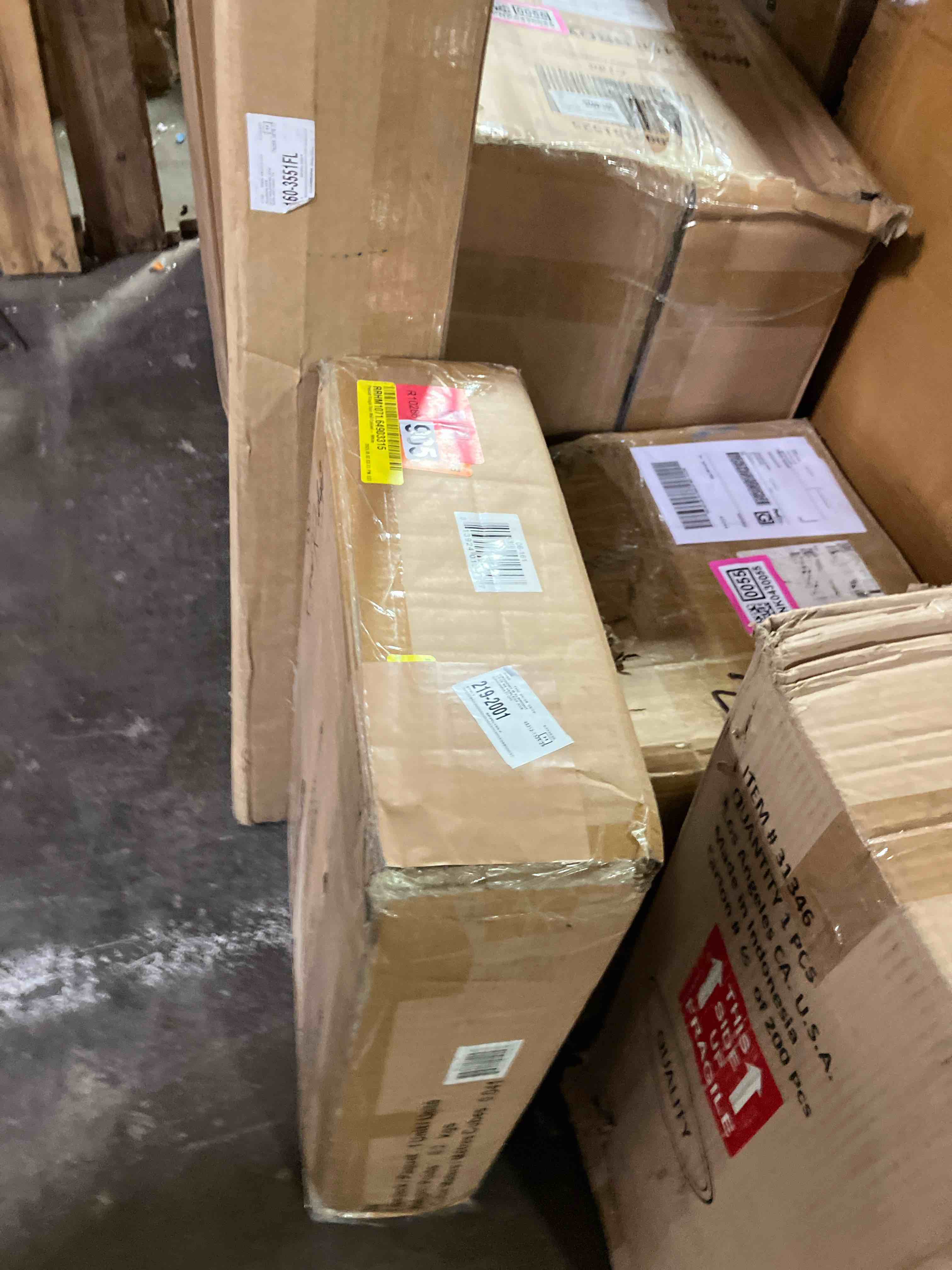 https://s3.amazonaws.com/lotting-images-prod/phillipi/PNK0430052_1757104005556.jpeg
