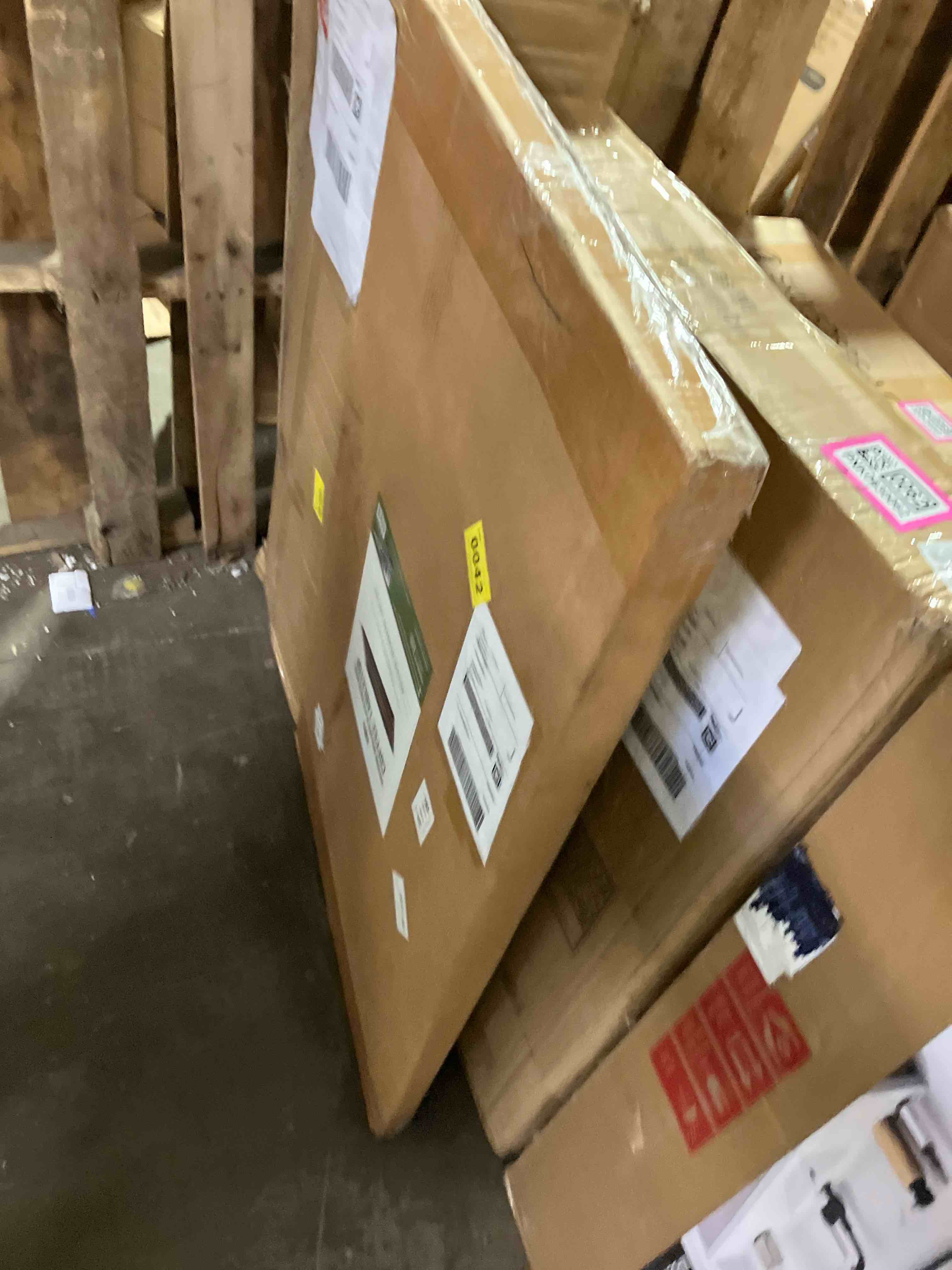 https://s3.amazonaws.com/lotting-images-prod/phillipi/PNK0430060_1757102538359.jpeg