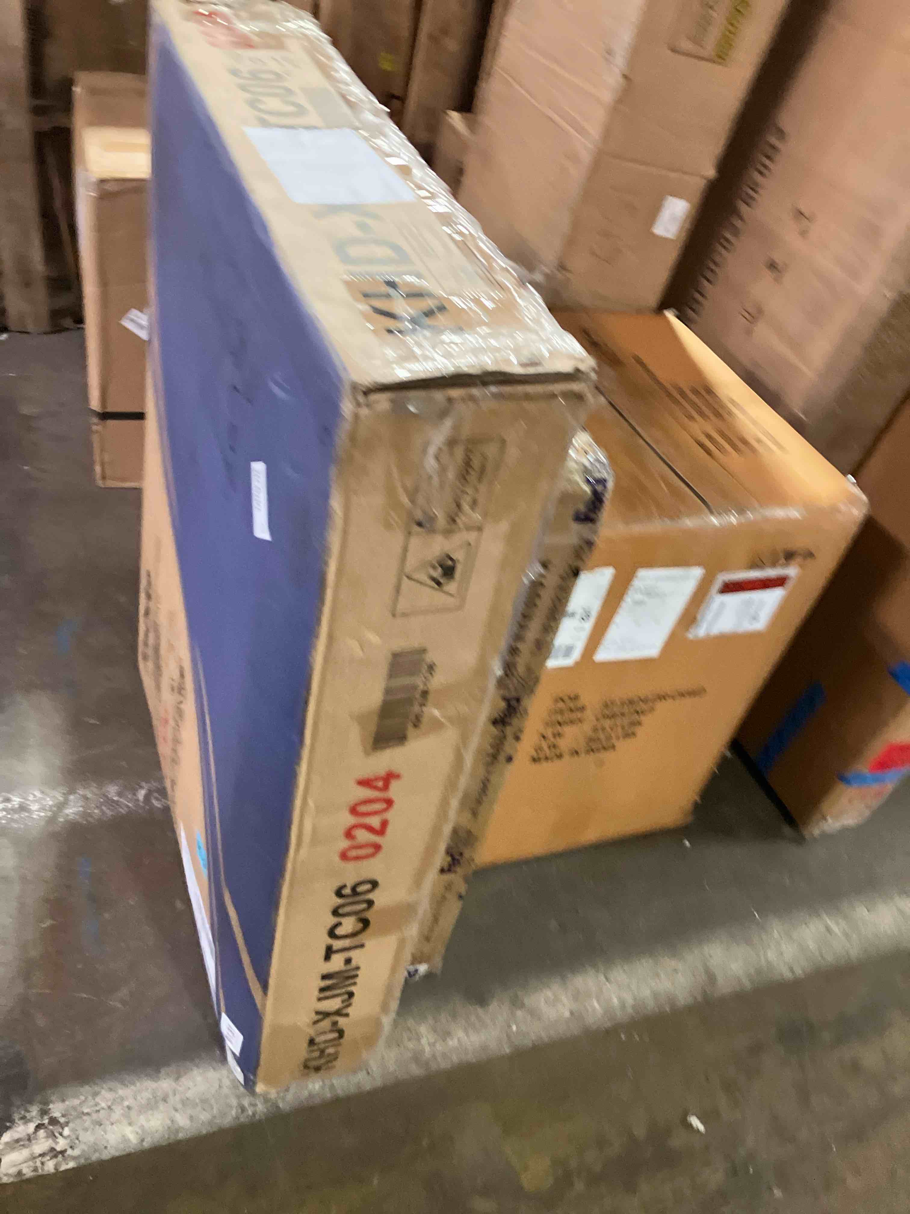 https://s3.amazonaws.com/lotting-images-prod/phillipi/PNK0430064_1757101998454.jpeg