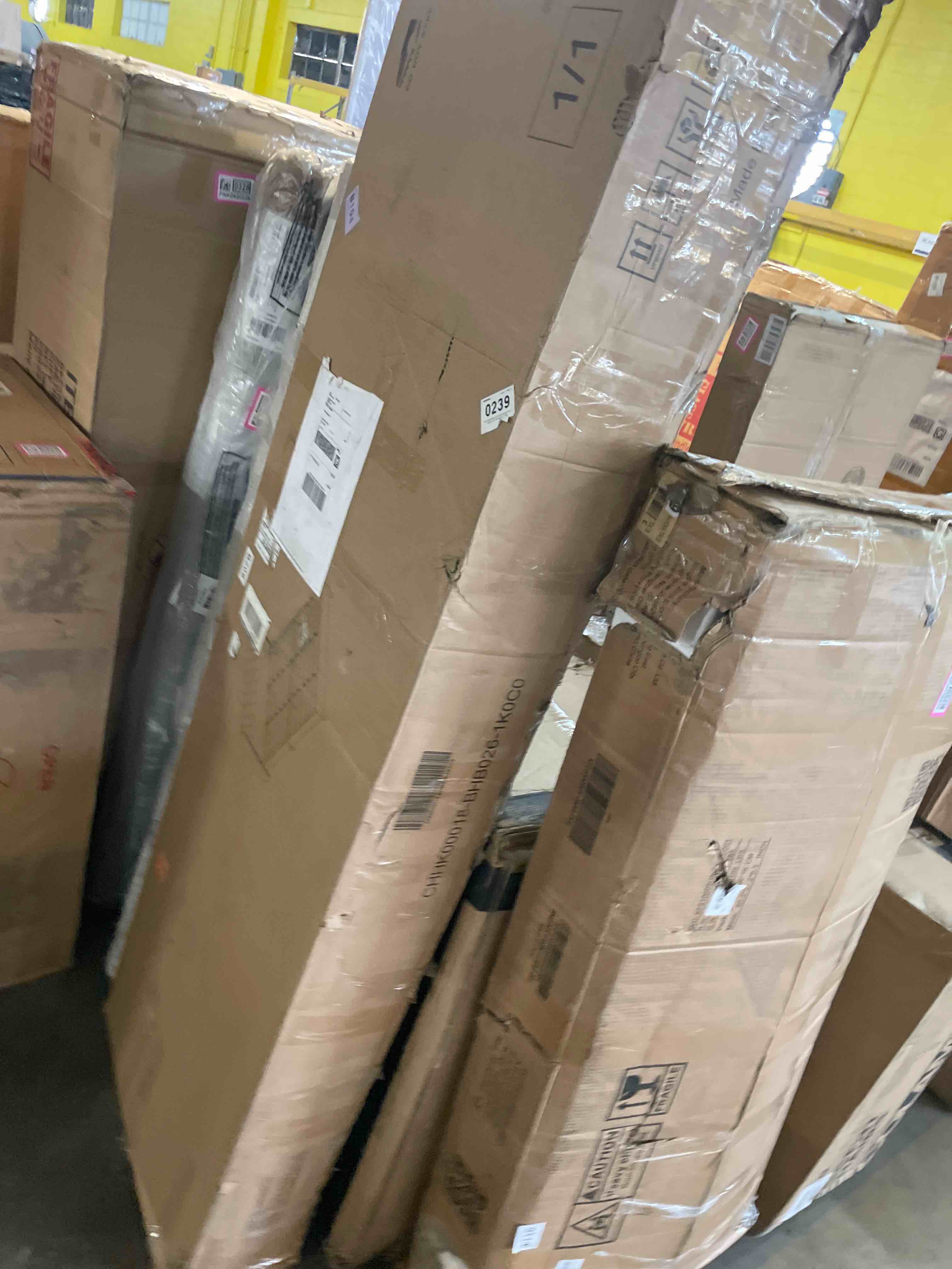 https://s3.amazonaws.com/lotting-images-prod/phillipi/PNK0430324_1756835712174.jpeg
