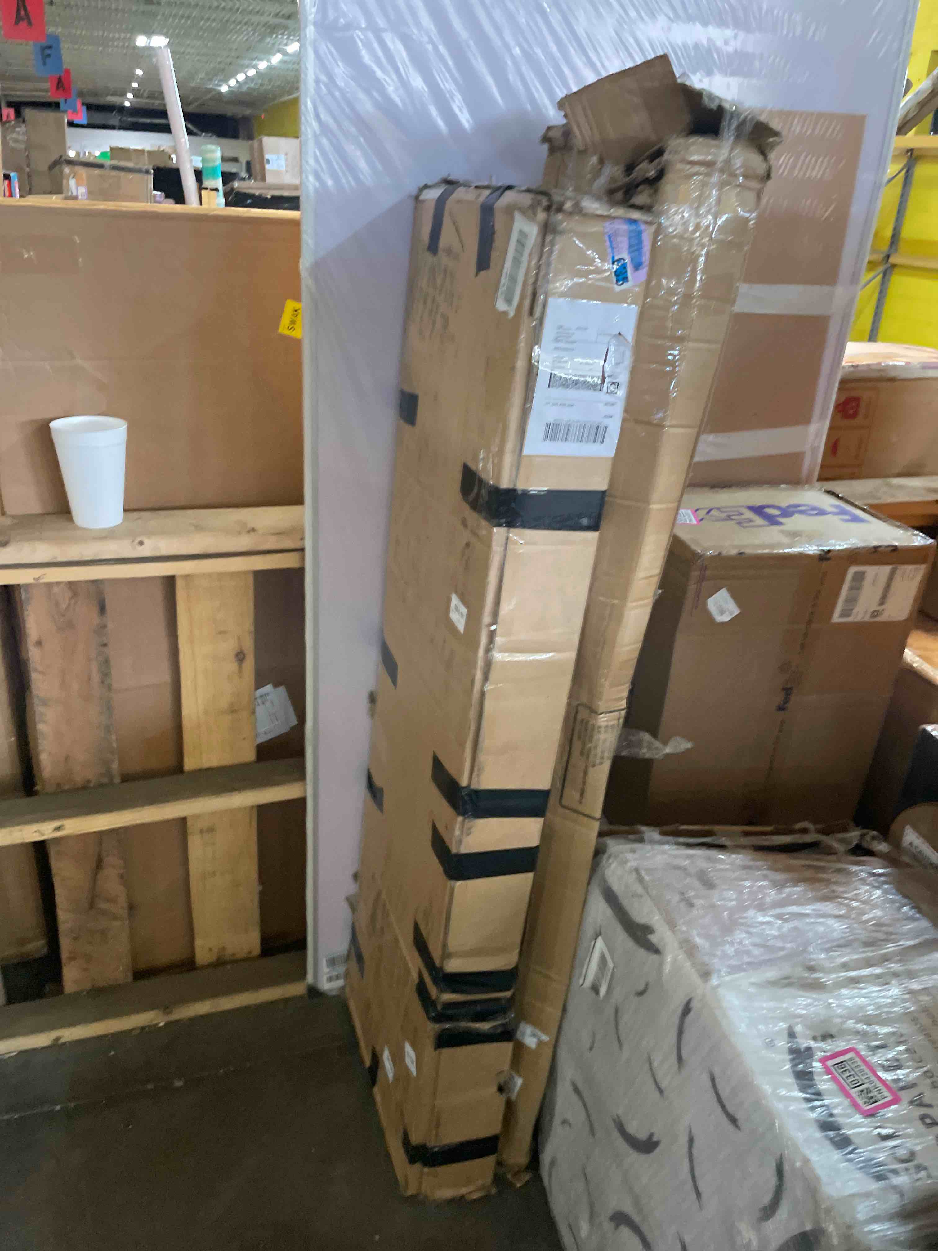 https://s3.amazonaws.com/lotting-images-prod/phillipi/PNK0430331_1756832228057.jpeg