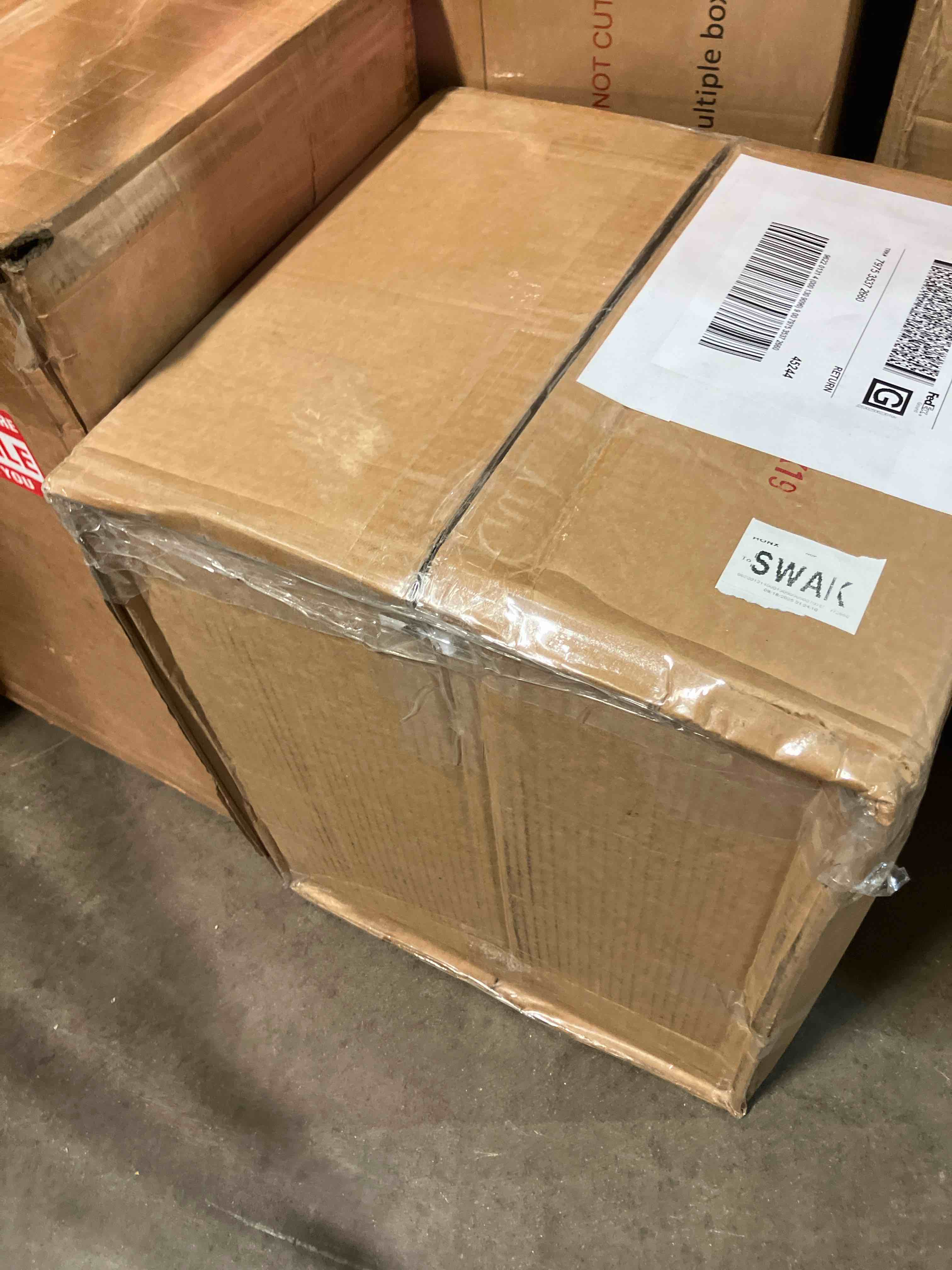 https://s3.amazonaws.com/lotting-images-prod/phillipi/PNK0430713_1756501893747.jpeg