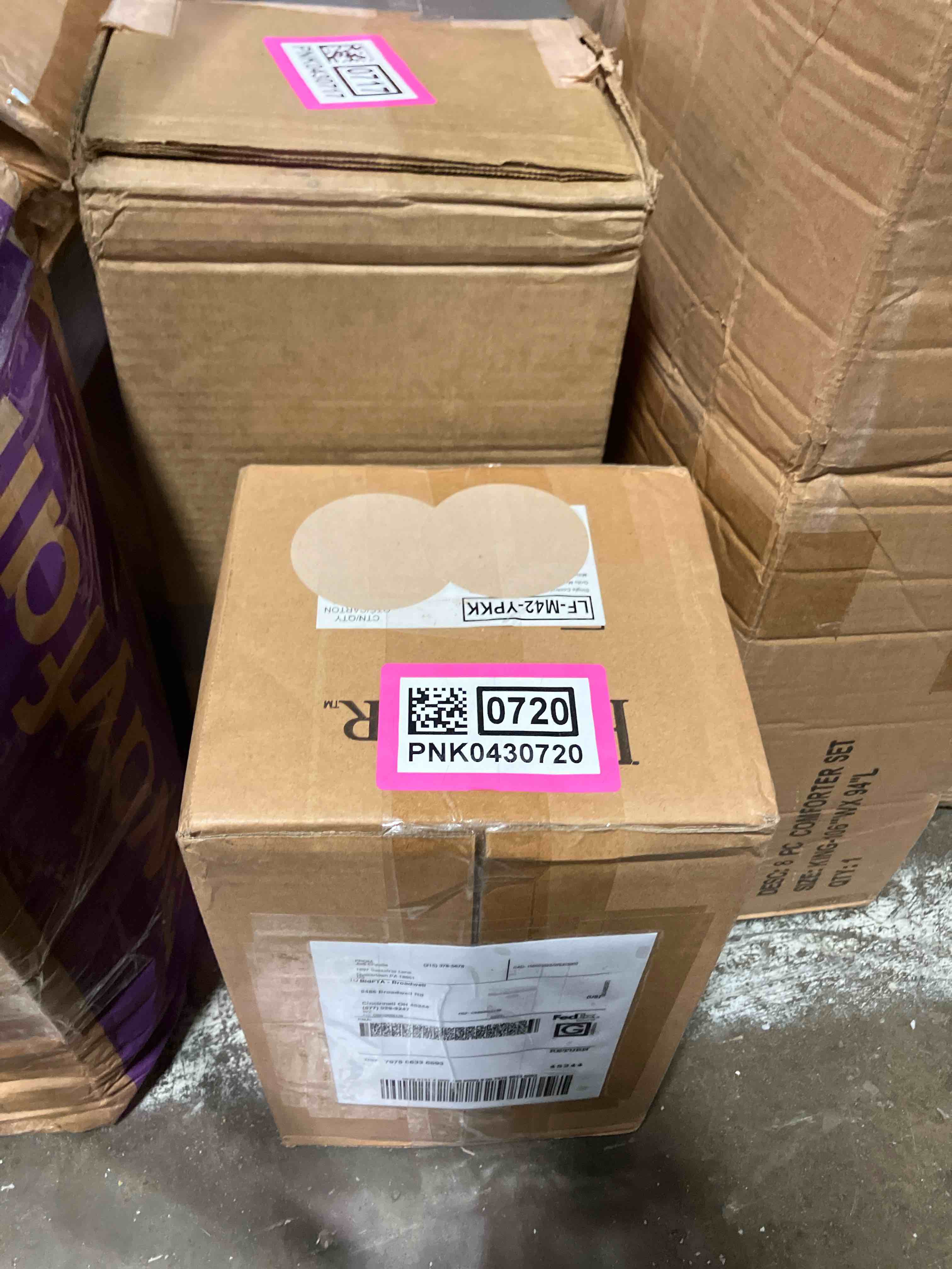 https://s3.amazonaws.com/lotting-images-prod/phillipi/PNK0430720_1756502474348.jpeg