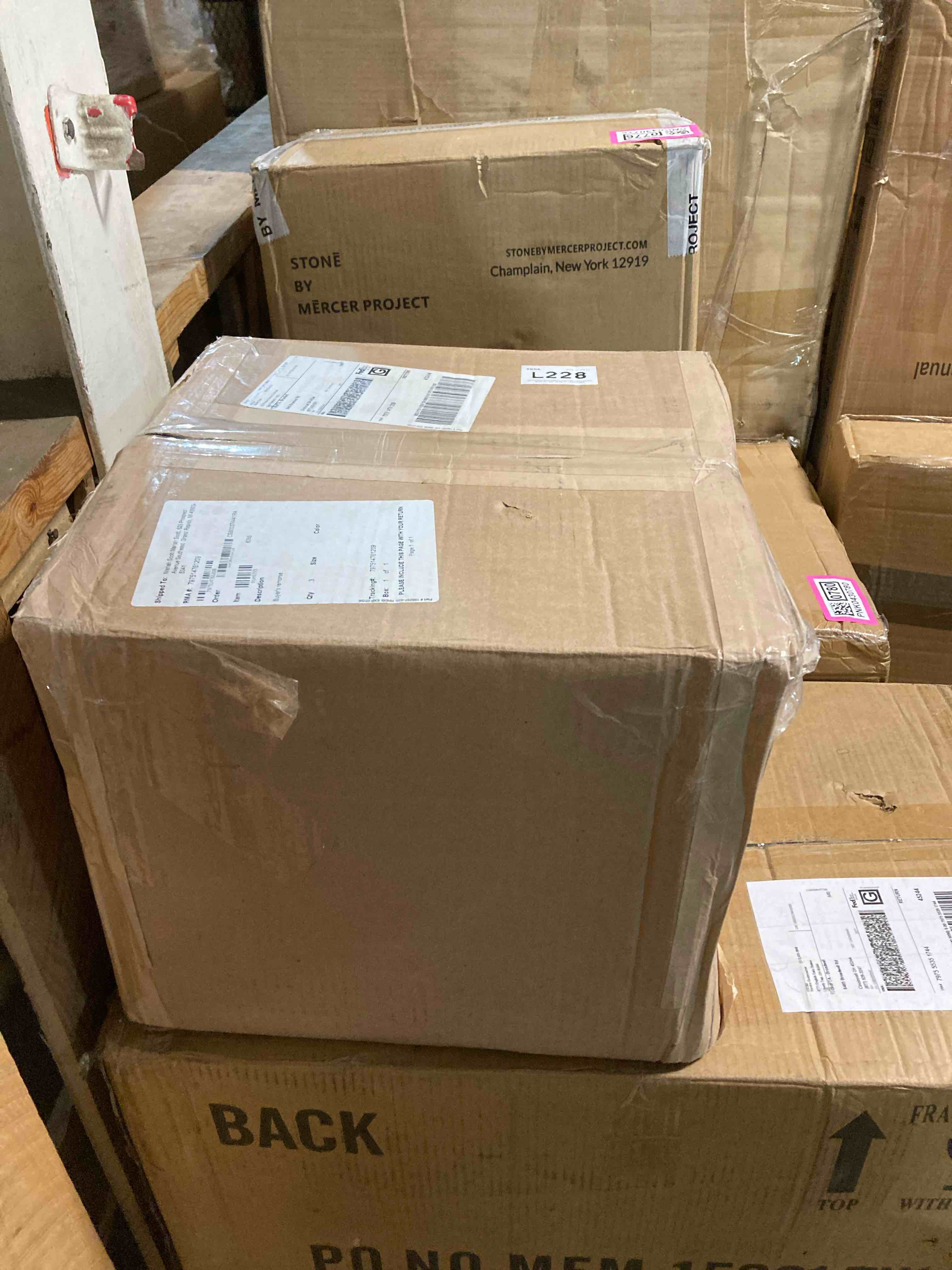 https://s3.amazonaws.com/lotting-images-prod/phillipi/PNK0430775_1756483271599.jpeg