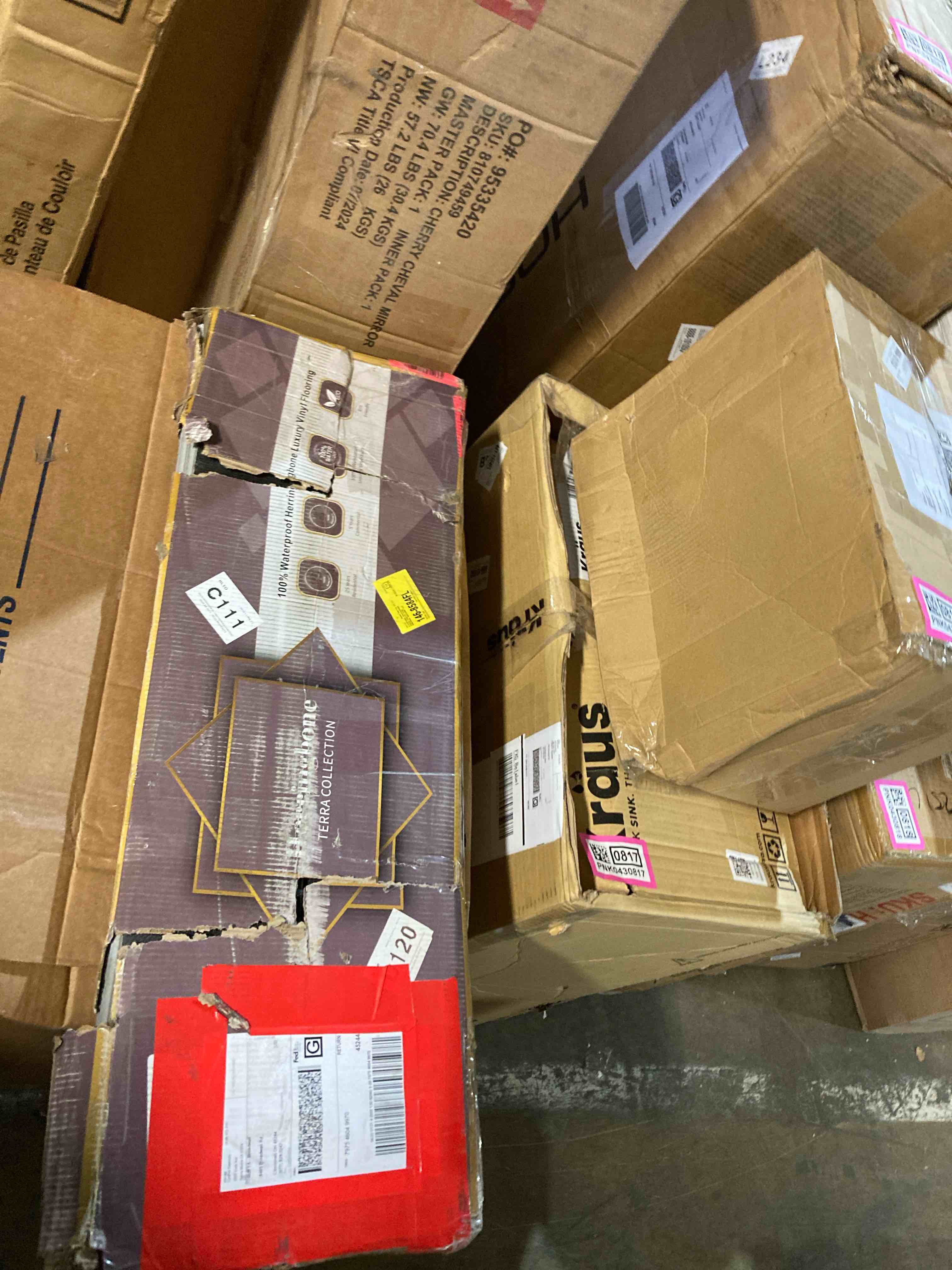 https://s3.amazonaws.com/lotting-images-prod/phillipi/PNK0430810_1756475962923.jpeg