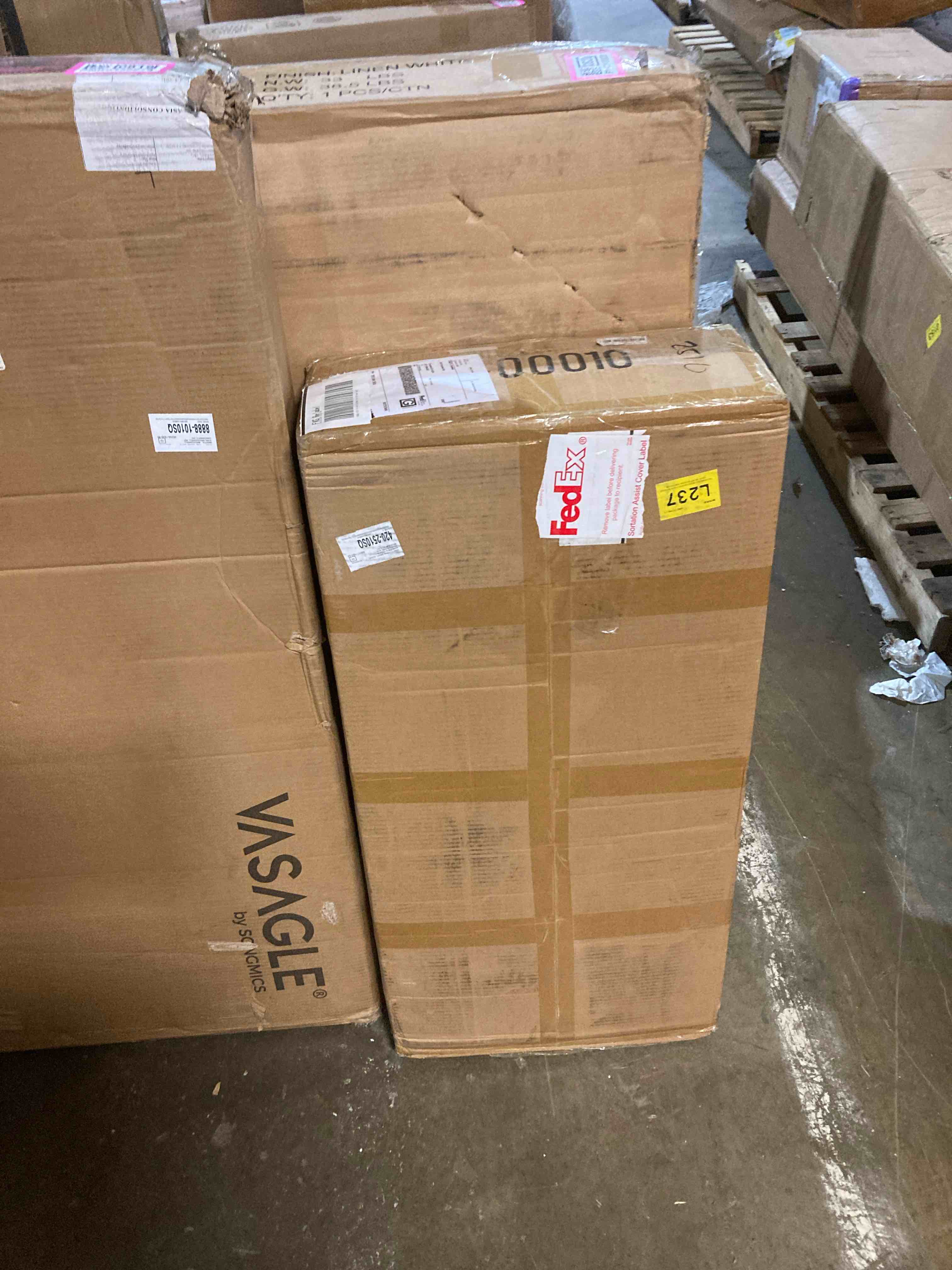 https://s3.amazonaws.com/lotting-images-prod/phillipi/PNK0430818_1756407236574.jpeg