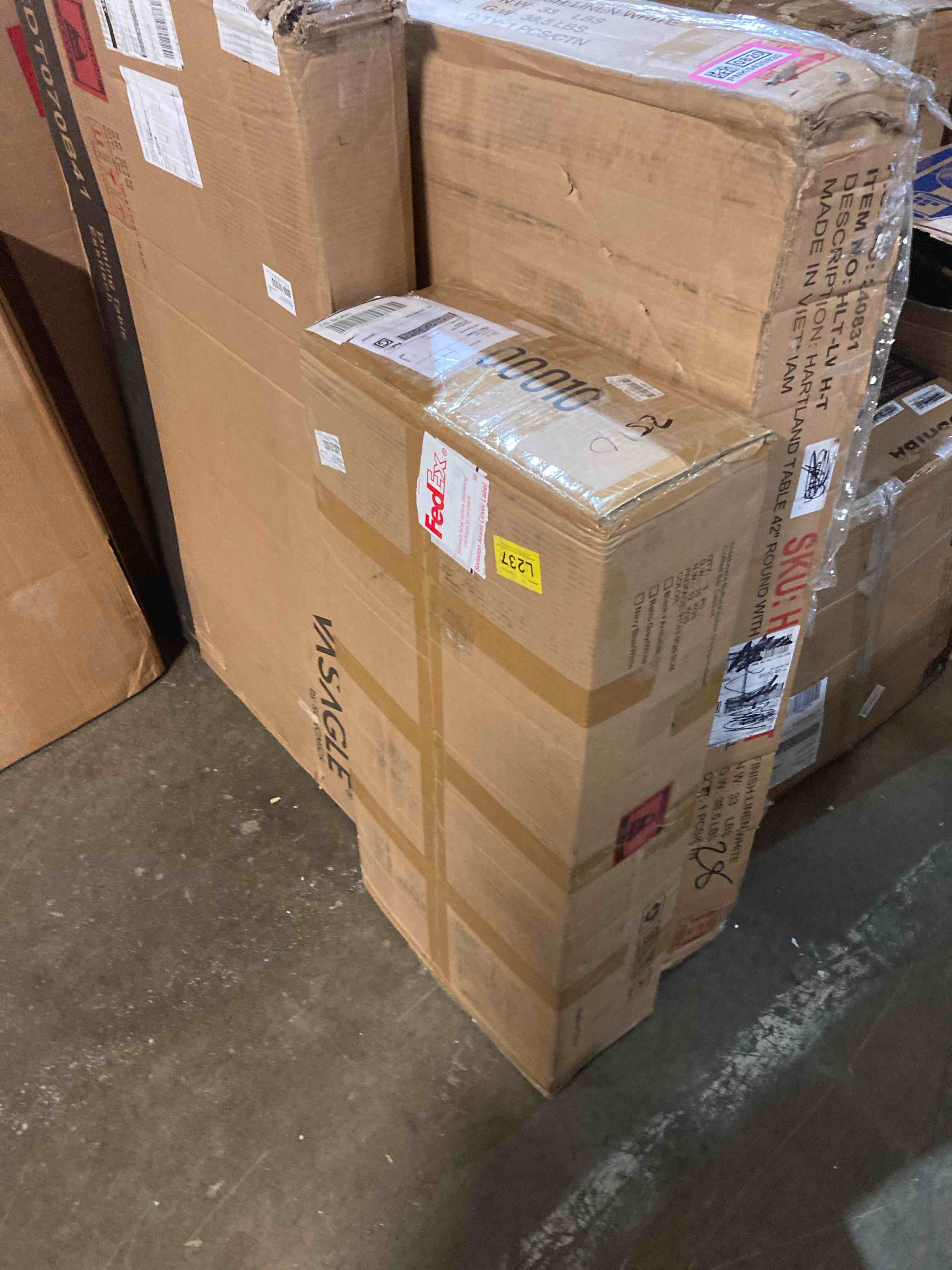 https://s3.amazonaws.com/lotting-images-prod/phillipi/PNK0430818_1756407239518.jpeg
