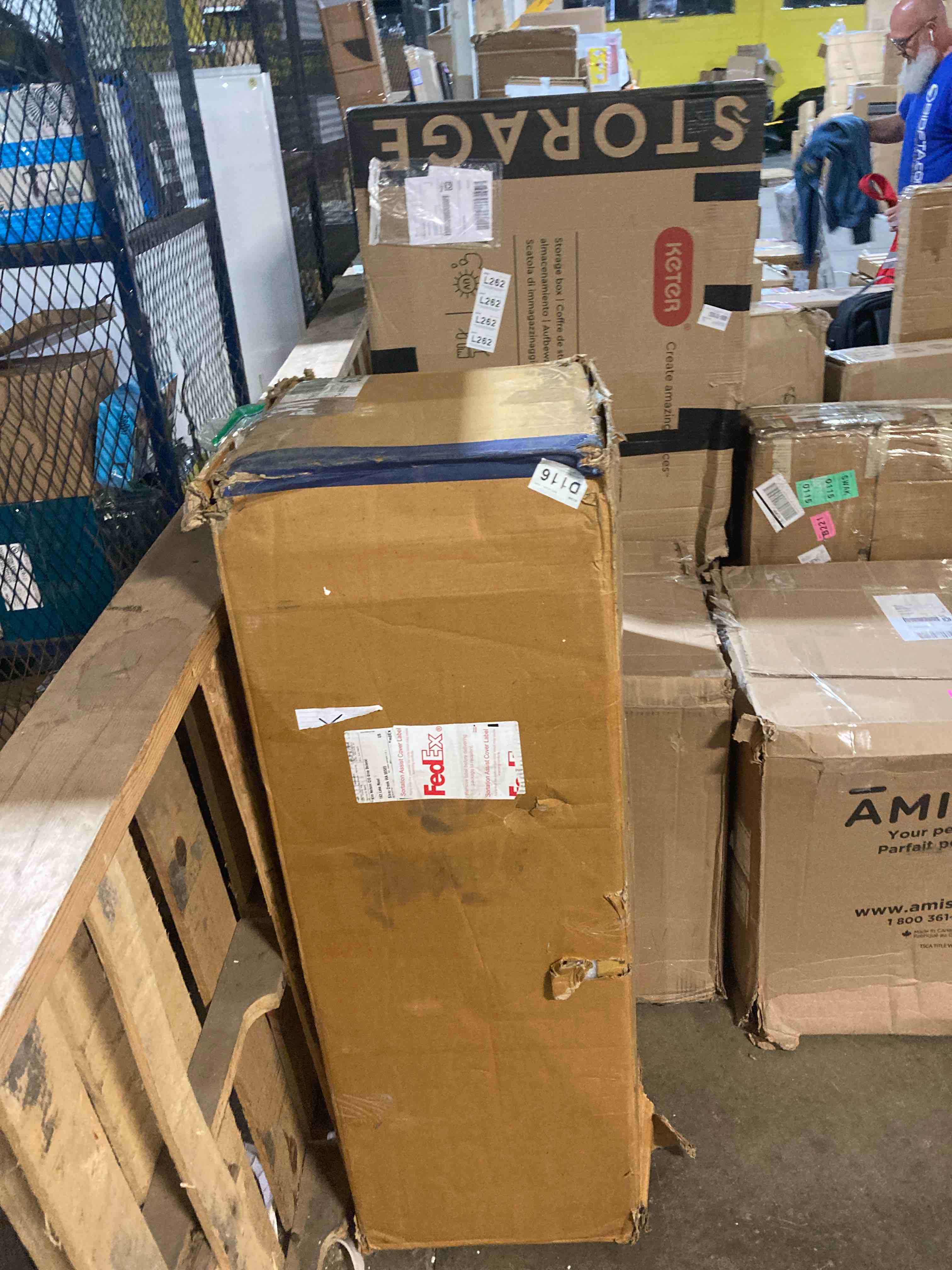 https://s3.amazonaws.com/lotting-images-prod/phillipi/PNK0430825_1756405592117.jpeg