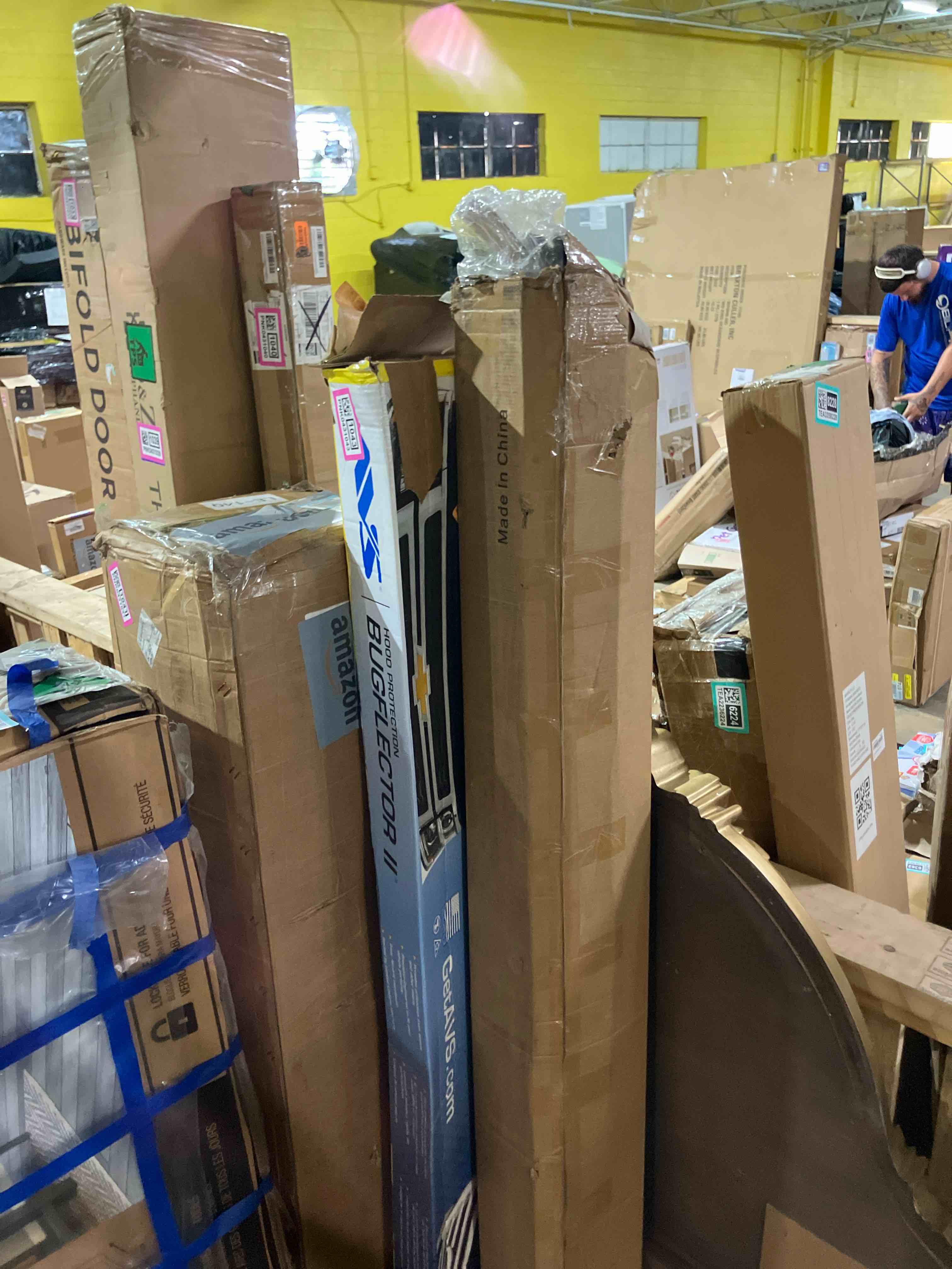 https://s3.amazonaws.com/lotting-images-prod/phillipi/PNK0431045_1755614335944.jpeg
