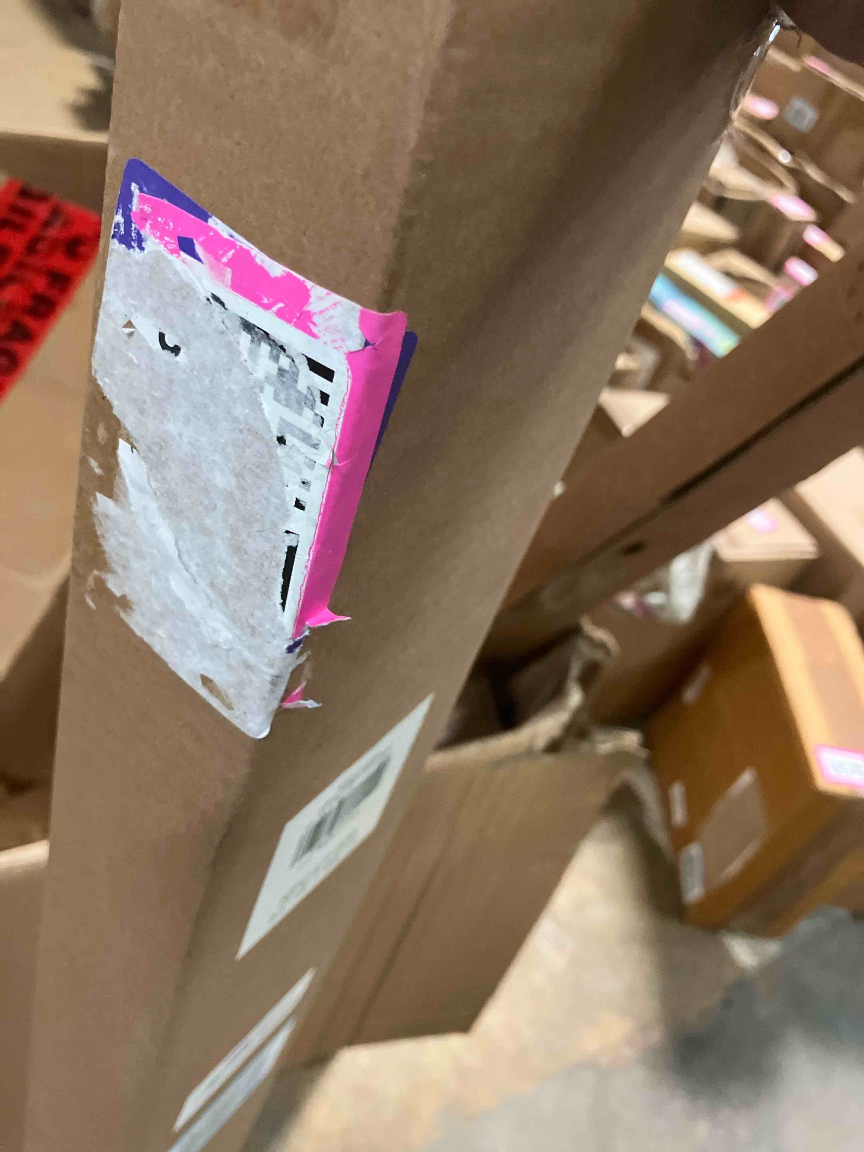 https://s3.amazonaws.com/lotting-images-prod/phillipi/PNK0431210_1755608395295.jpeg