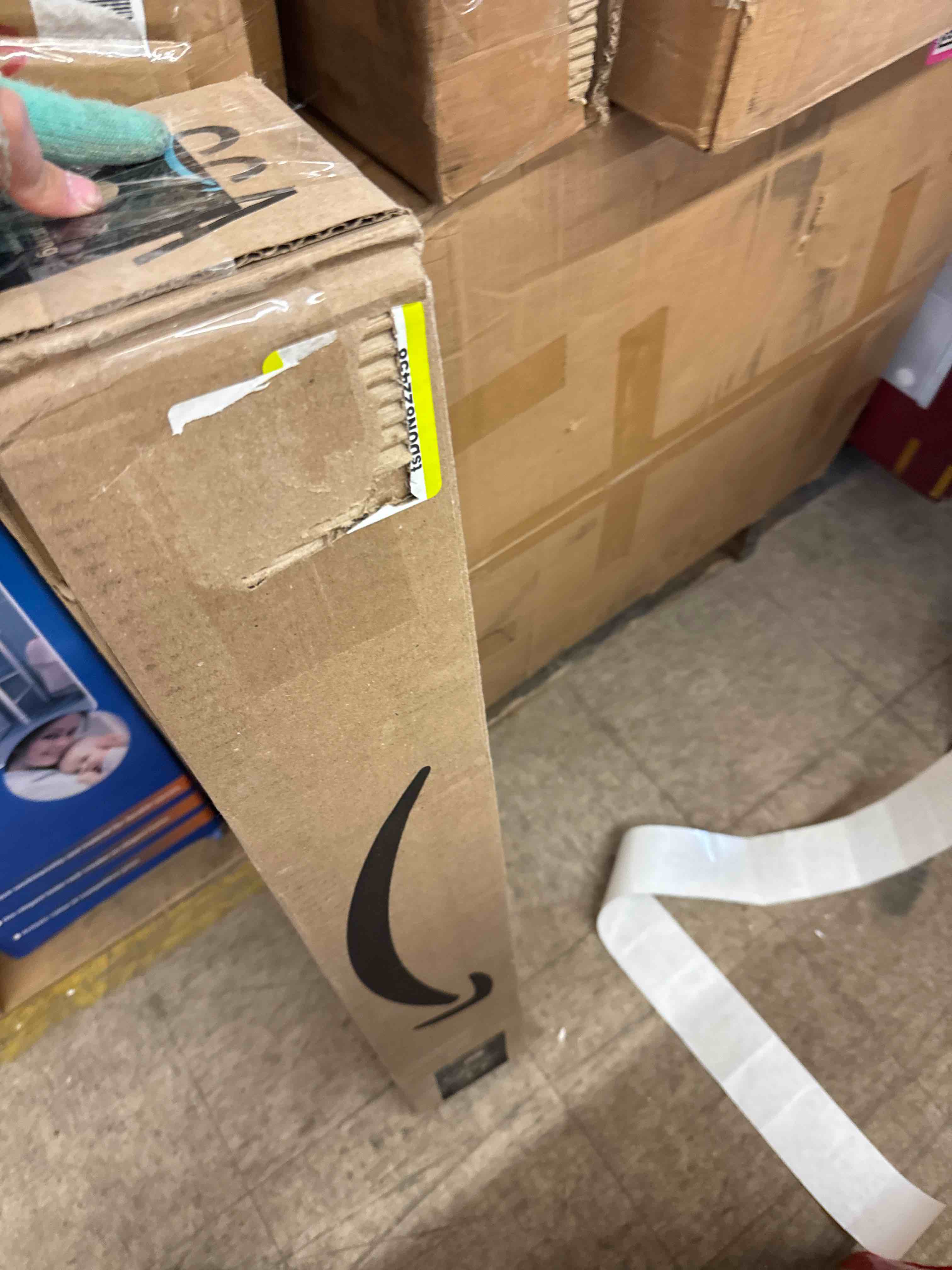 https://s3.amazonaws.com/lotting-images-prod/phillipi/PNK0432023_1738613275627.jpeg