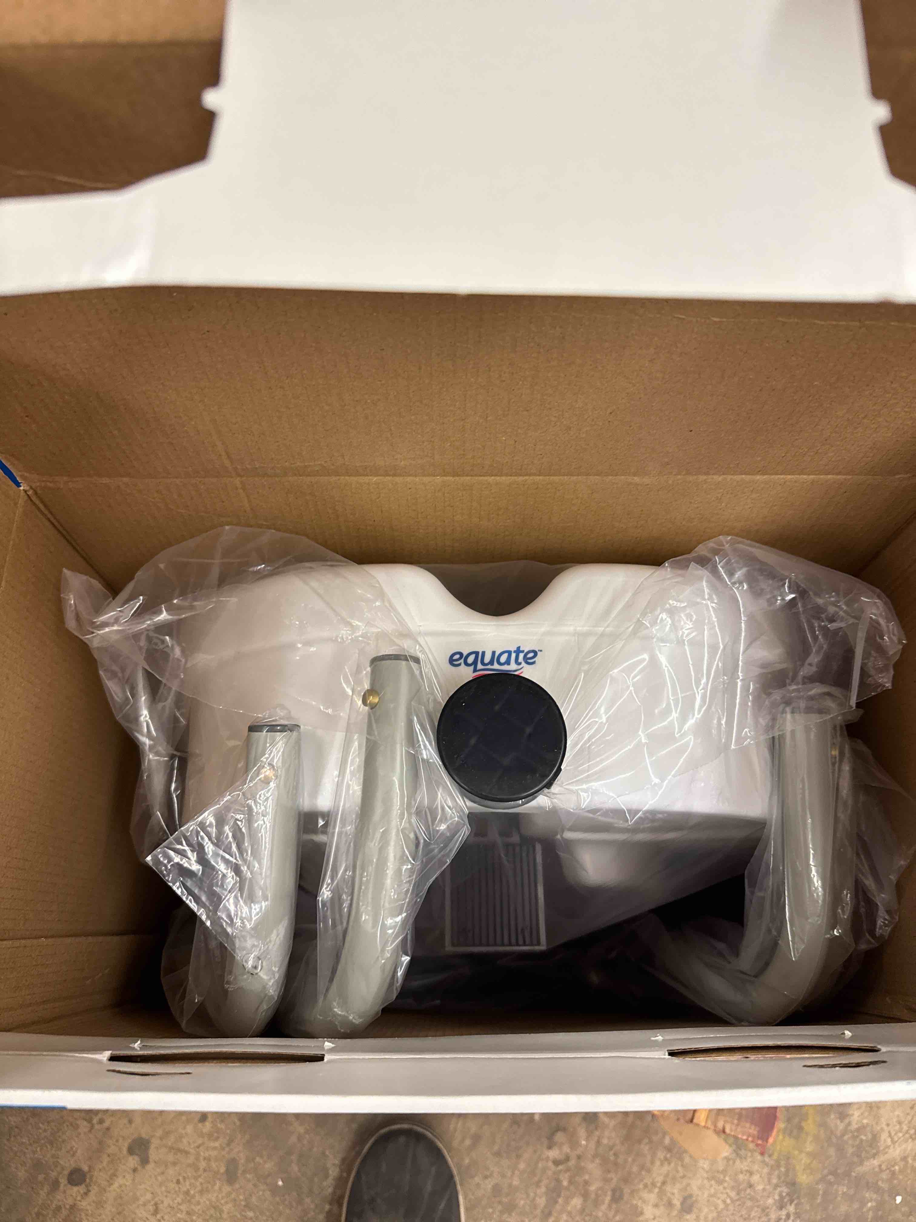 https://s3.amazonaws.com/lotting-images-prod/phillipi/PNK0432168_1738339797091.jpeg